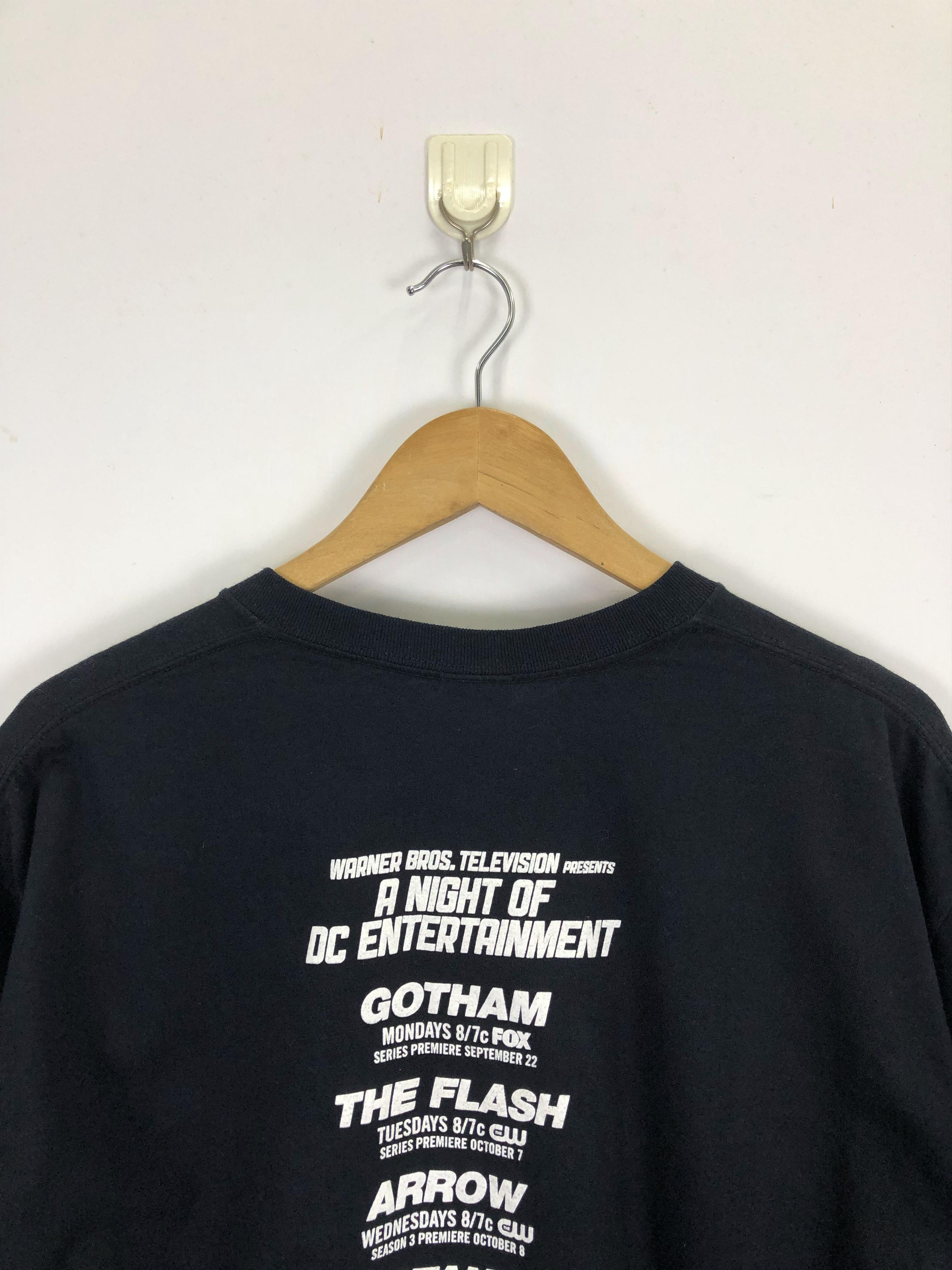 DC Comics × Vintage × Warner Bros Vintage Warner Bros DC Entertainment Superhero Tee TA0361 Size US XL / EU 56 / 4 - 4 Thumbnail