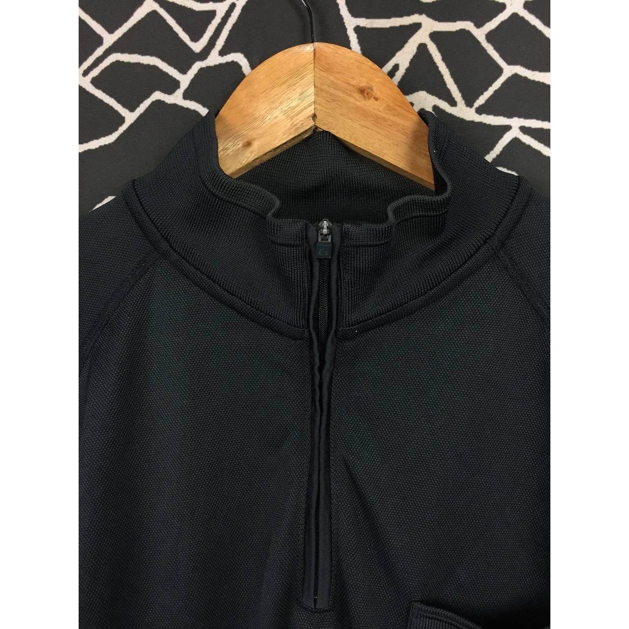 Japanese Brand × Uniqlo Uniqlo Activewear Half Zip Mock Neck Pocket Tee Size M Size US M / EU 48-50 / 2 - 5 Thumbnail