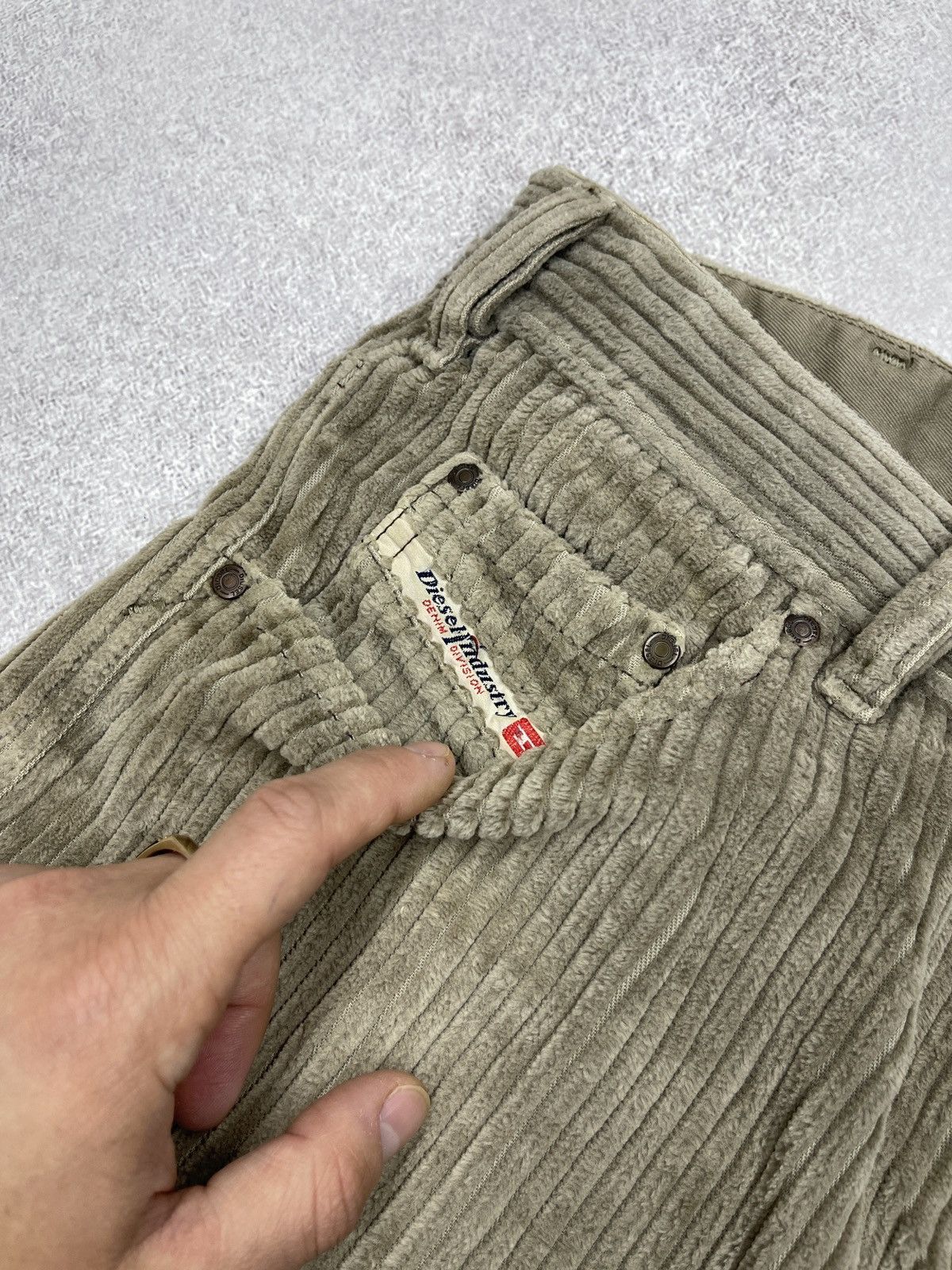 Diesel Vintage Diesel Corduroy Pants Beige Y2K Size US 34 / EU 50 - 8 Thumbnail