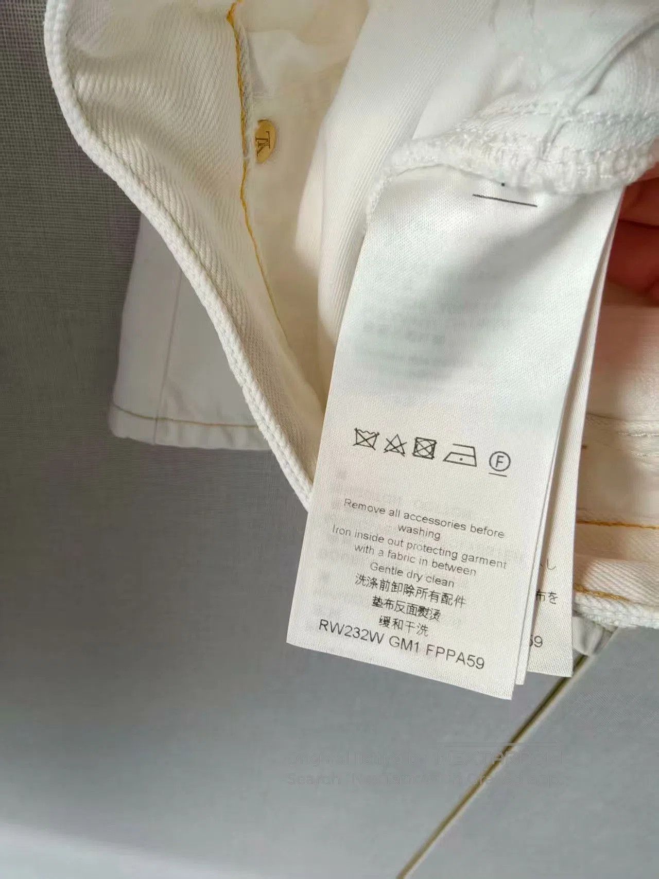 Louis Vuitton LV Women's Shorts. Size 31" - 5 Thumbnail