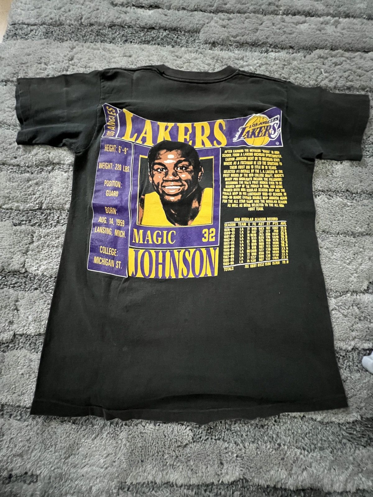 Nutmeg Vintage magic johnson lakers t shirt Size US M / EU 48-50 / 2 - 6 Thumbnail