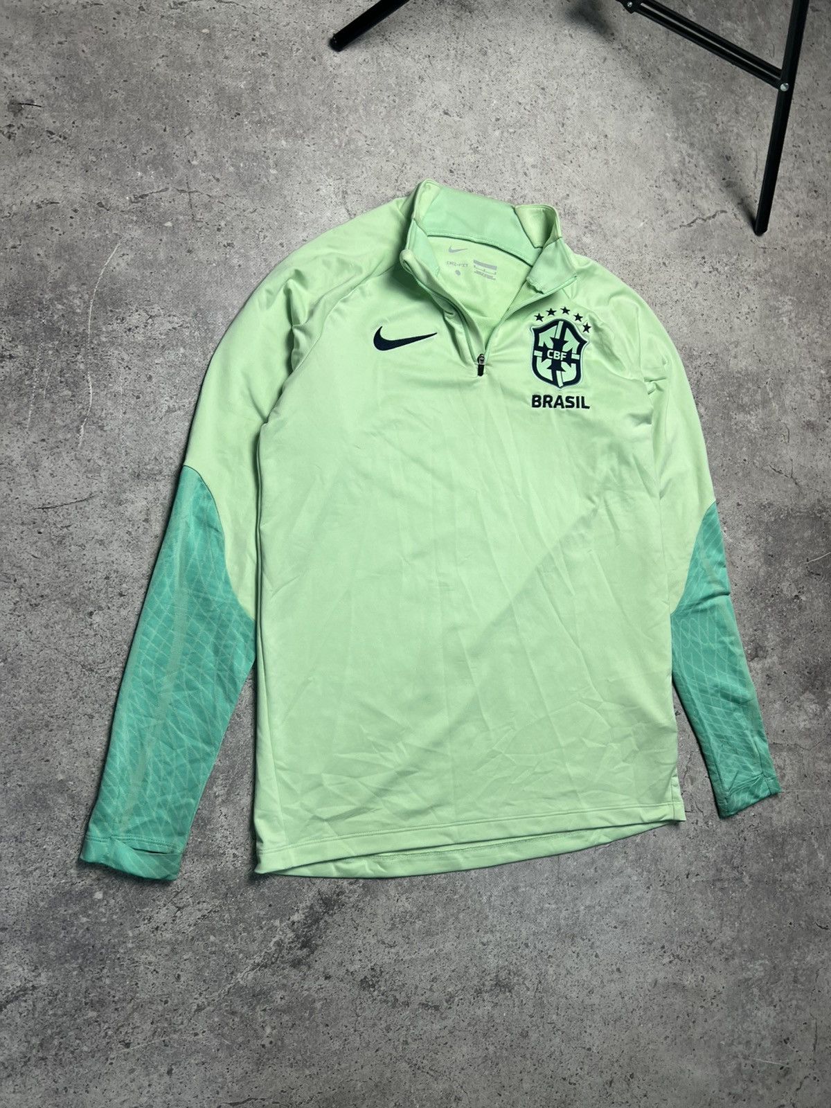Nike Vintage Nike Brazil Training Long Sleeve Jersey Size US M / EU 48-50 / 2 - 2 Thumbnail