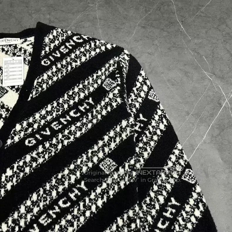 Other Givenchy Black and White Full Print Bulletproof Wool Cardi Size US M / EU 48-50 / 2 - 5 Thumbnail
