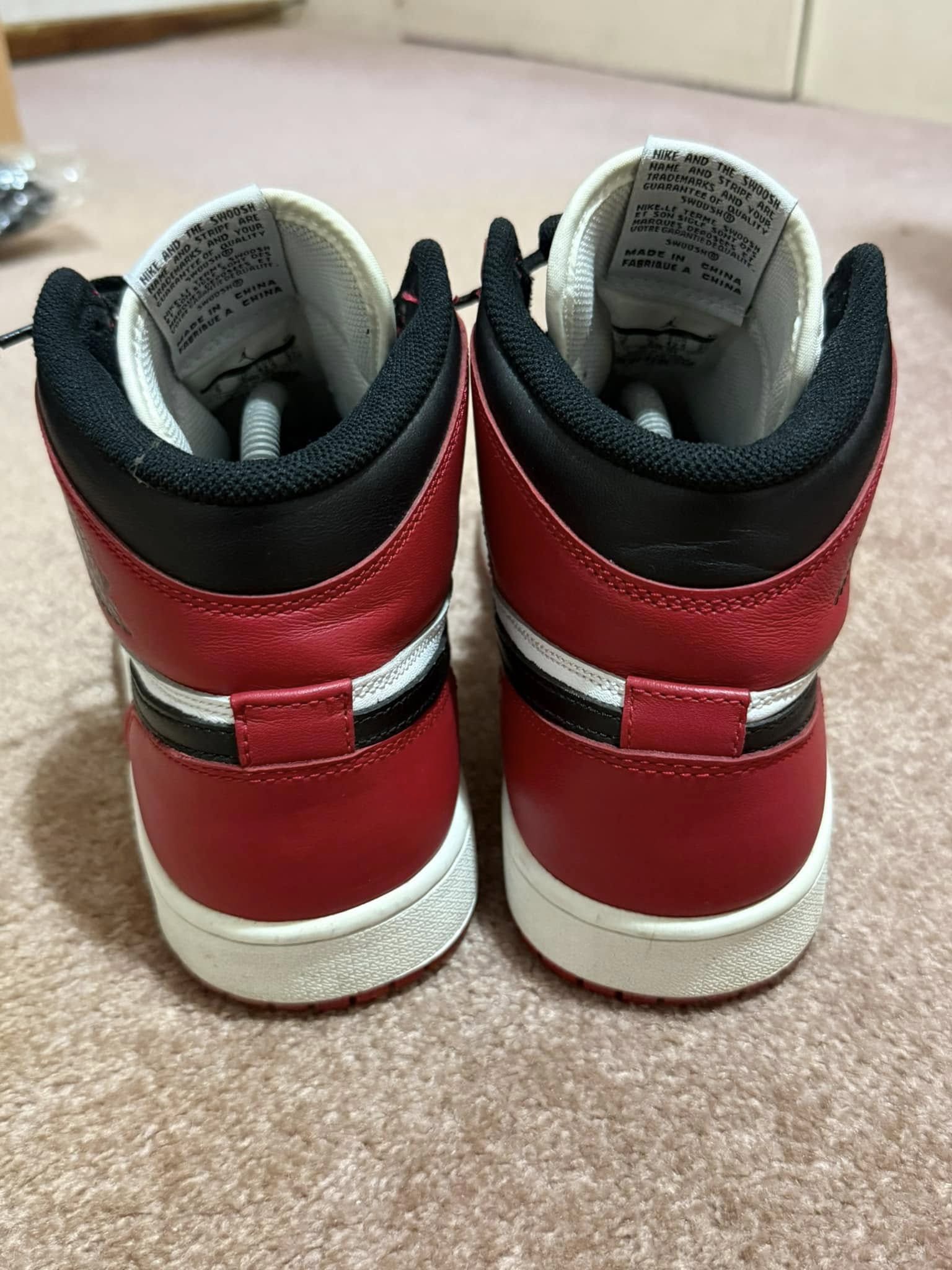 Jordan Brand Air Jordan 1 Black toe 2013 US9 Size US 9 / EU 42 - 4 Thumbnail