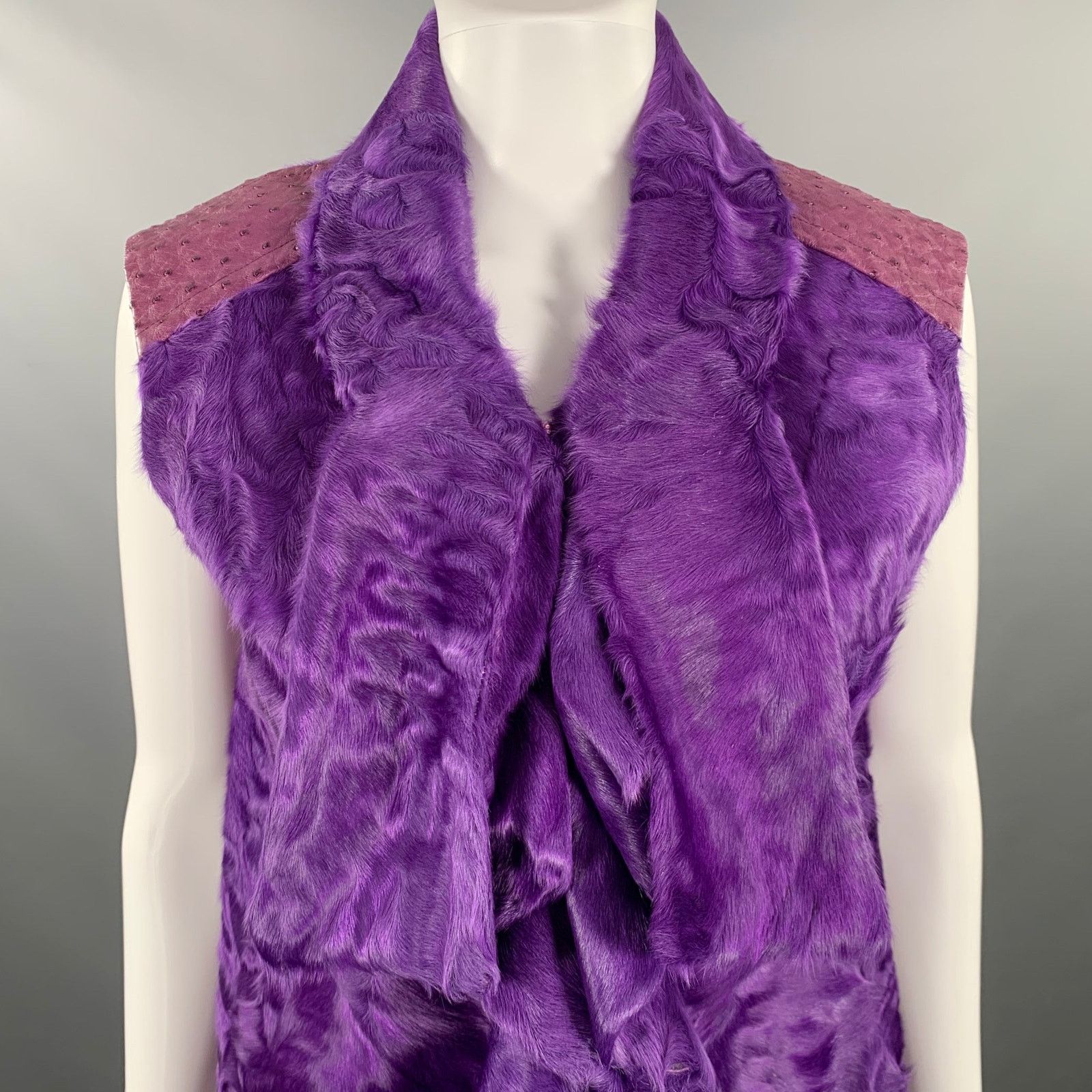 Oscar De La Renta Size 6 Purple Ostrich Leather Lamb Fur Eye Hook Vest Size M / US 6-8 / IT 42-44 - 2 Thumbnail