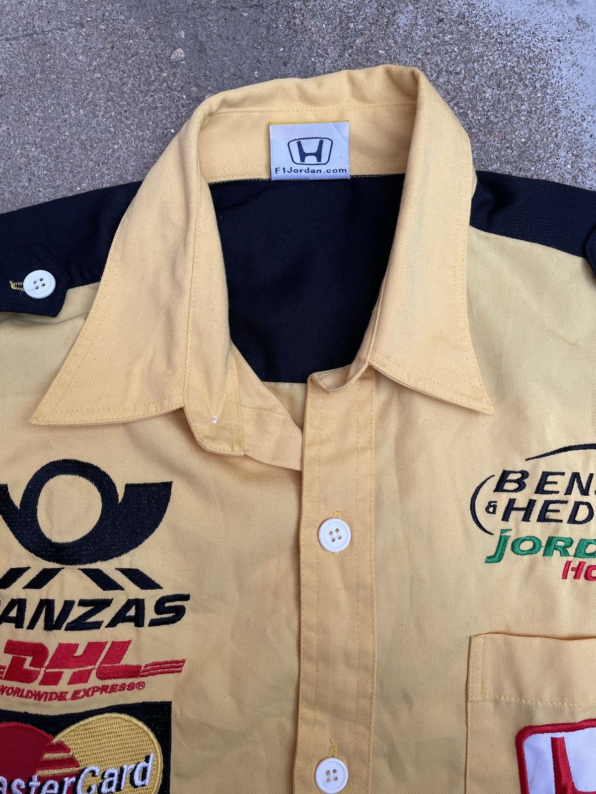 Vintage 2001 F1 jordan honda benson & headges team Size US M / EU 48-50 / 2 - 11 Thumbnail