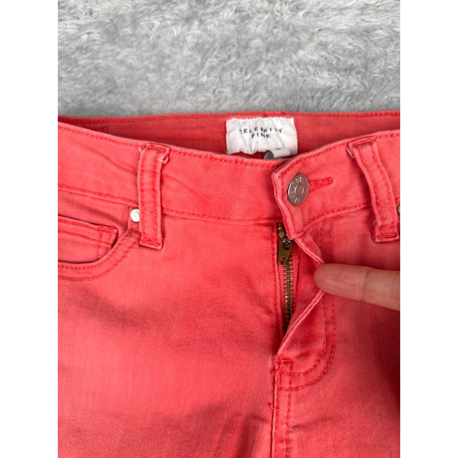 Vintage Celebrity Pink Jeans Junior 1 Coral Denim Skinny Cotton Blend Mid Rise 26x30 Womens Jeans Size 25" / US 0 / IT 36 - 5 Thumbnail
