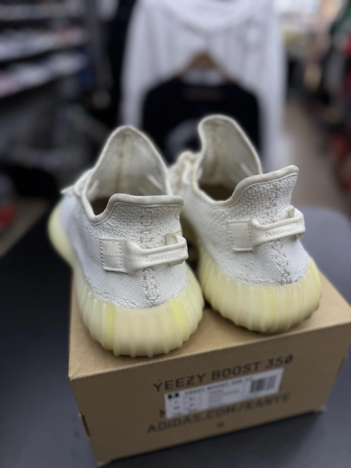 Adidas Adidas Men's Yeezy Boost 350 V2 Cream Triple White Size 7 US |  Grailed