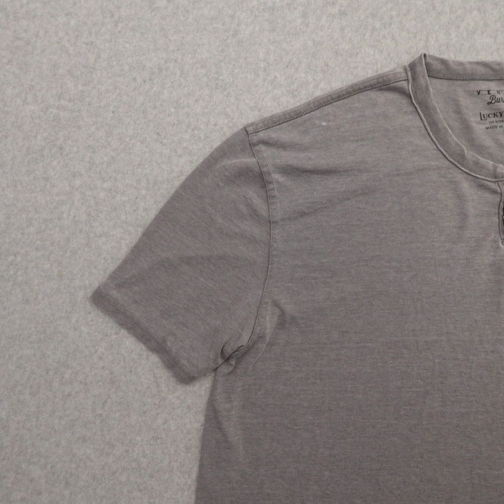 Lucky Brand Lucky Brand Tshirt Mens 2XL Gray Crew Neck Short Sleeve Vintage? Size US XXL / EU 58 / 5 - 5 Thumbnail