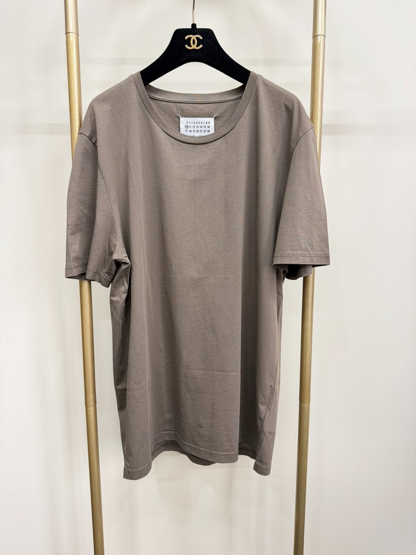Maison Margiela Maison Margiela Solid Short-Sleeve T-Shirt 50 Size US M / EU 48-50 / 2 - 1 Thumbnail