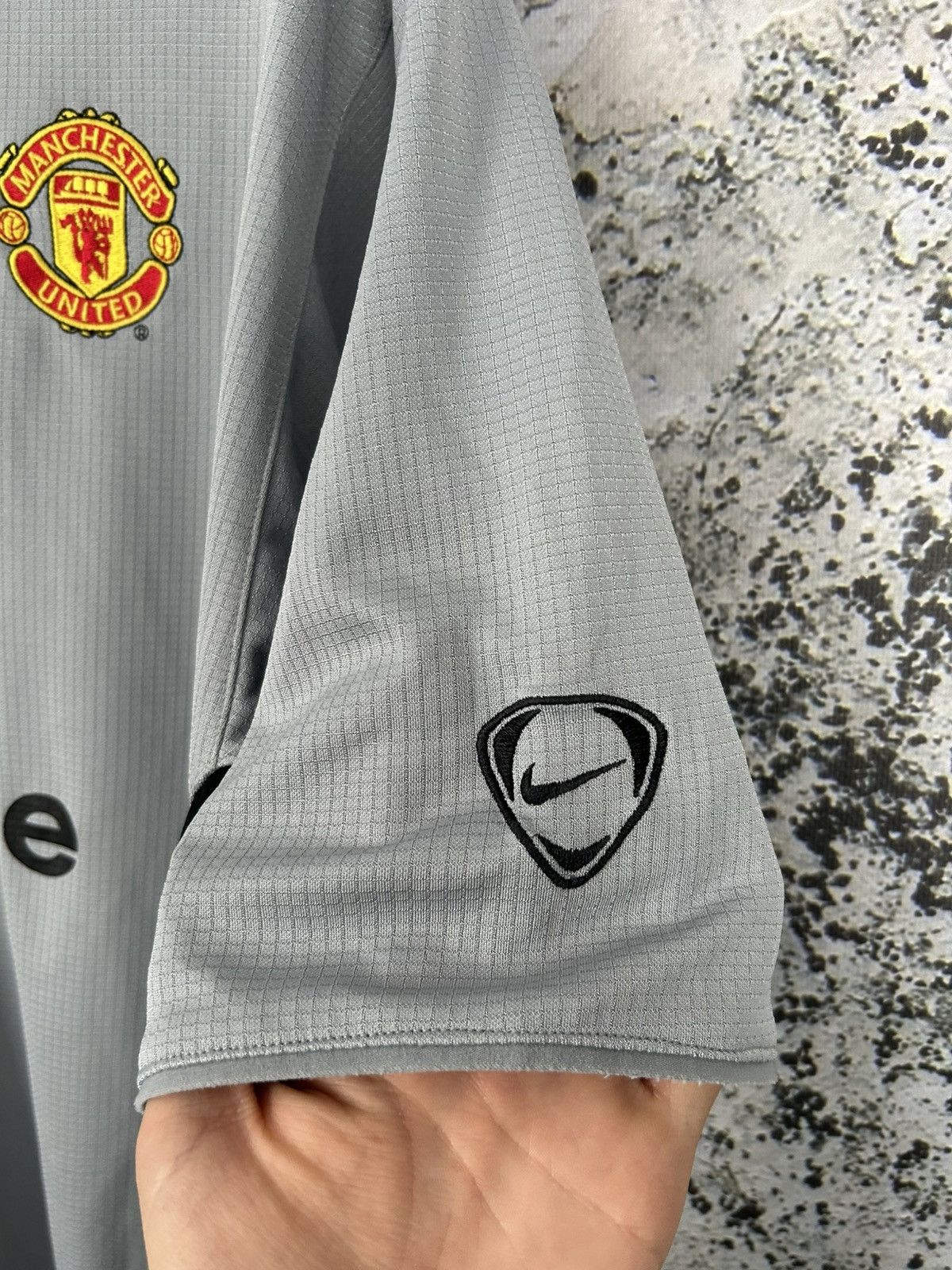 Nike Vintage Nike Manchester United Vodafone Soccer Jersey Rare Size US XL / EU 56 / 4 - 7 Thumbnail