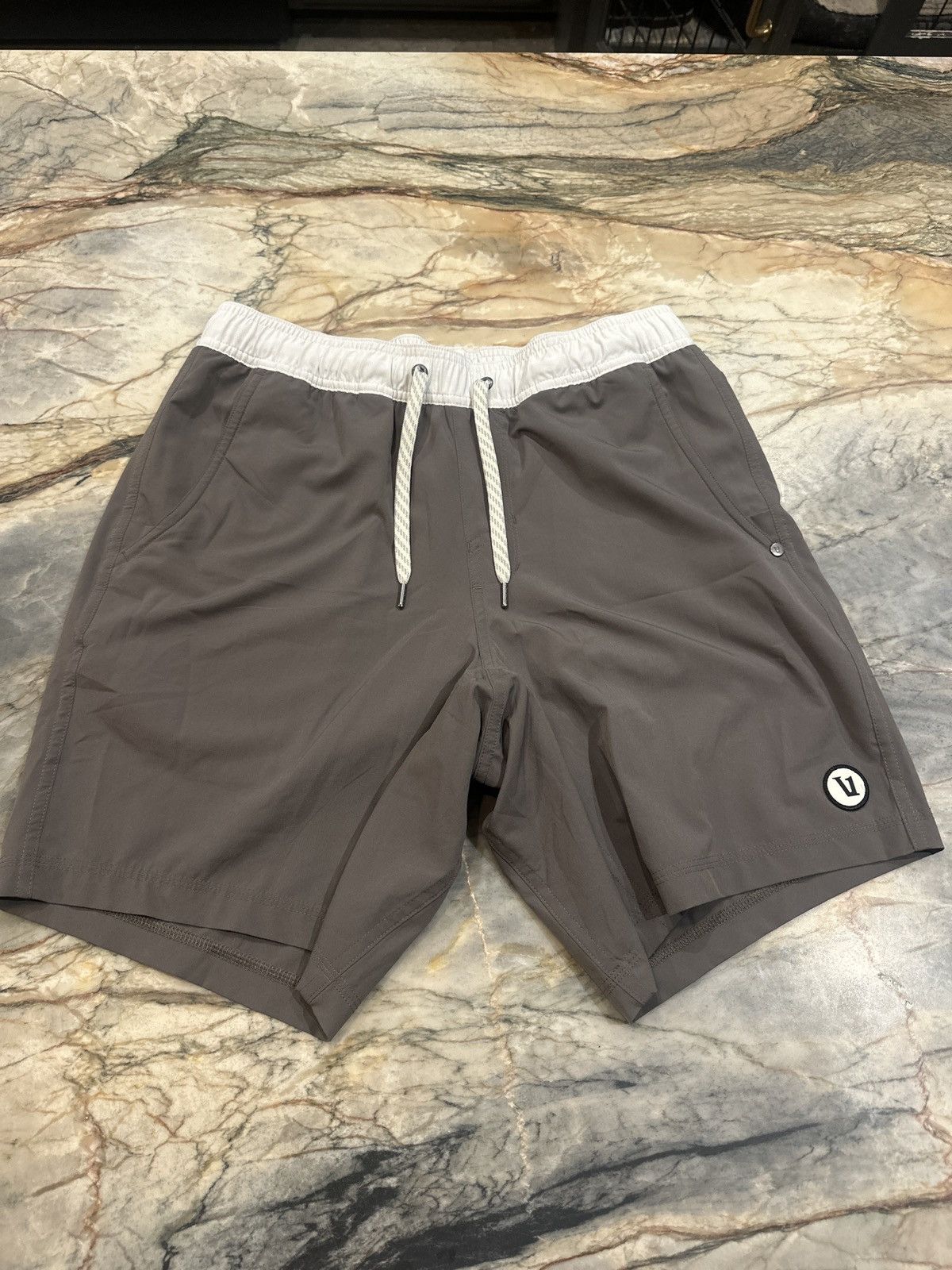 Vuori Vuori Shorts Size US 30 / EU 46 - 1 Thumbnail