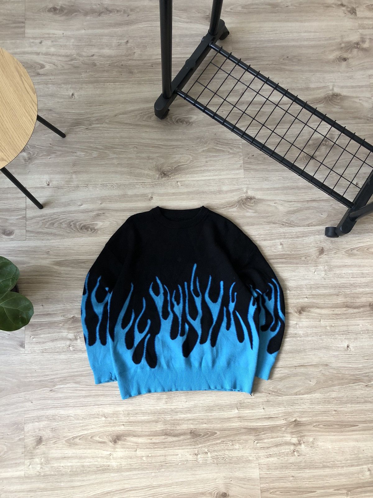 Vintage Vintage Y2K Japanese Style Blue Flame Fire Knit Sweater Size US M / EU 48-50 / 2 - 1 Thumbnail