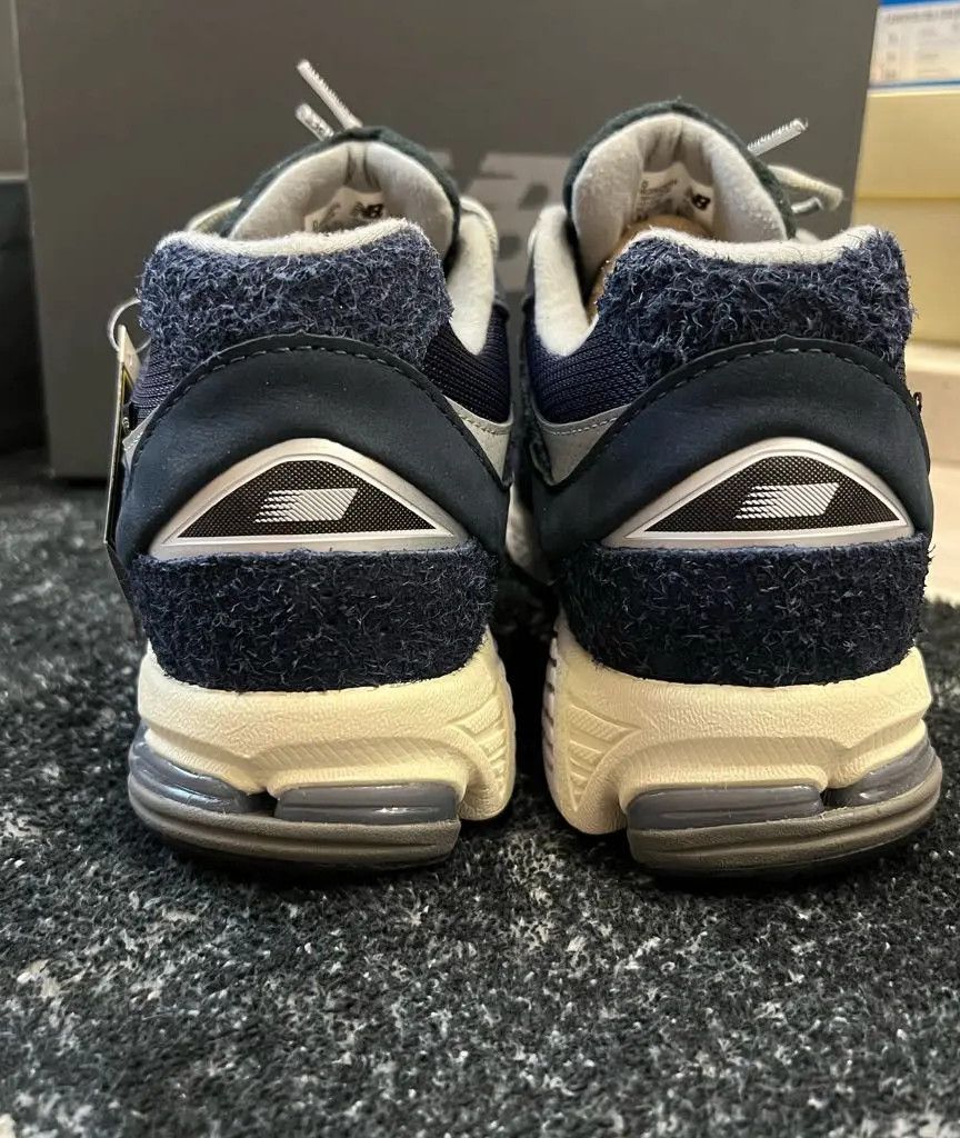 New Balance New Balance 2002R "INVINCIBLE X N.HOOLYWOOD GORE-TEX NAVY" Size US 10 / EU 43 - 5 Thumbnail