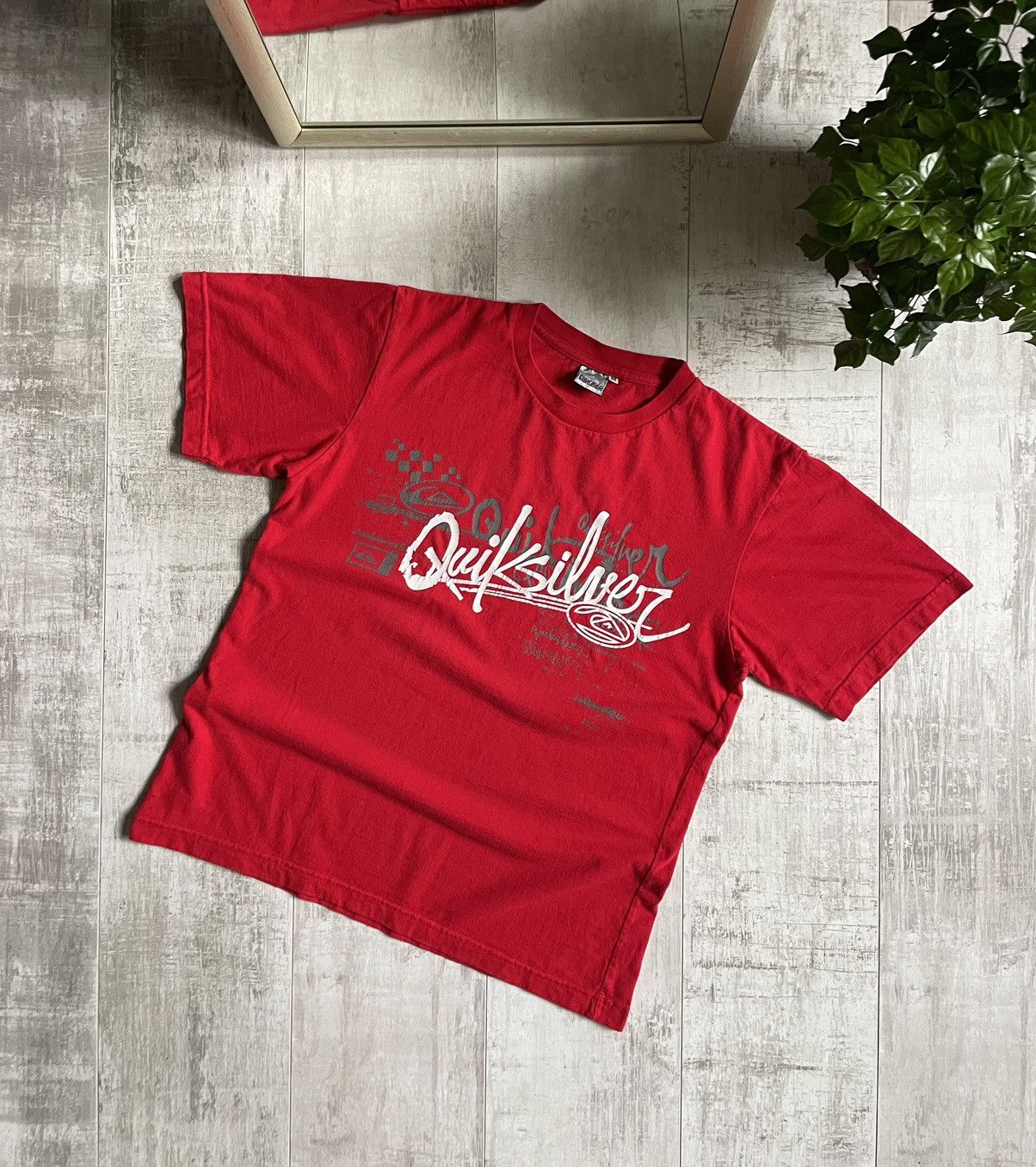 Quiksilver × Vintage Quiksilver Y2K Vintage Surf Center Logo T-Shirt Size US M / EU 48-50 / 2 - 1 Thumbnail