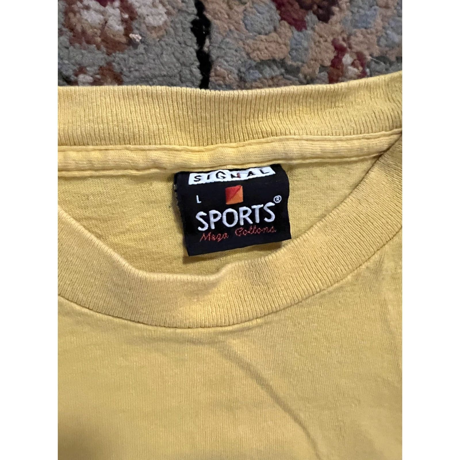 Vintage VINTAGE Chris Antoine Lake Tahoe Travel Art T Shirt Large Yellow Mens Cotton Signal Sports 1980s Art Size US L / EU 52-54 / 3 - 4 Thumbnail