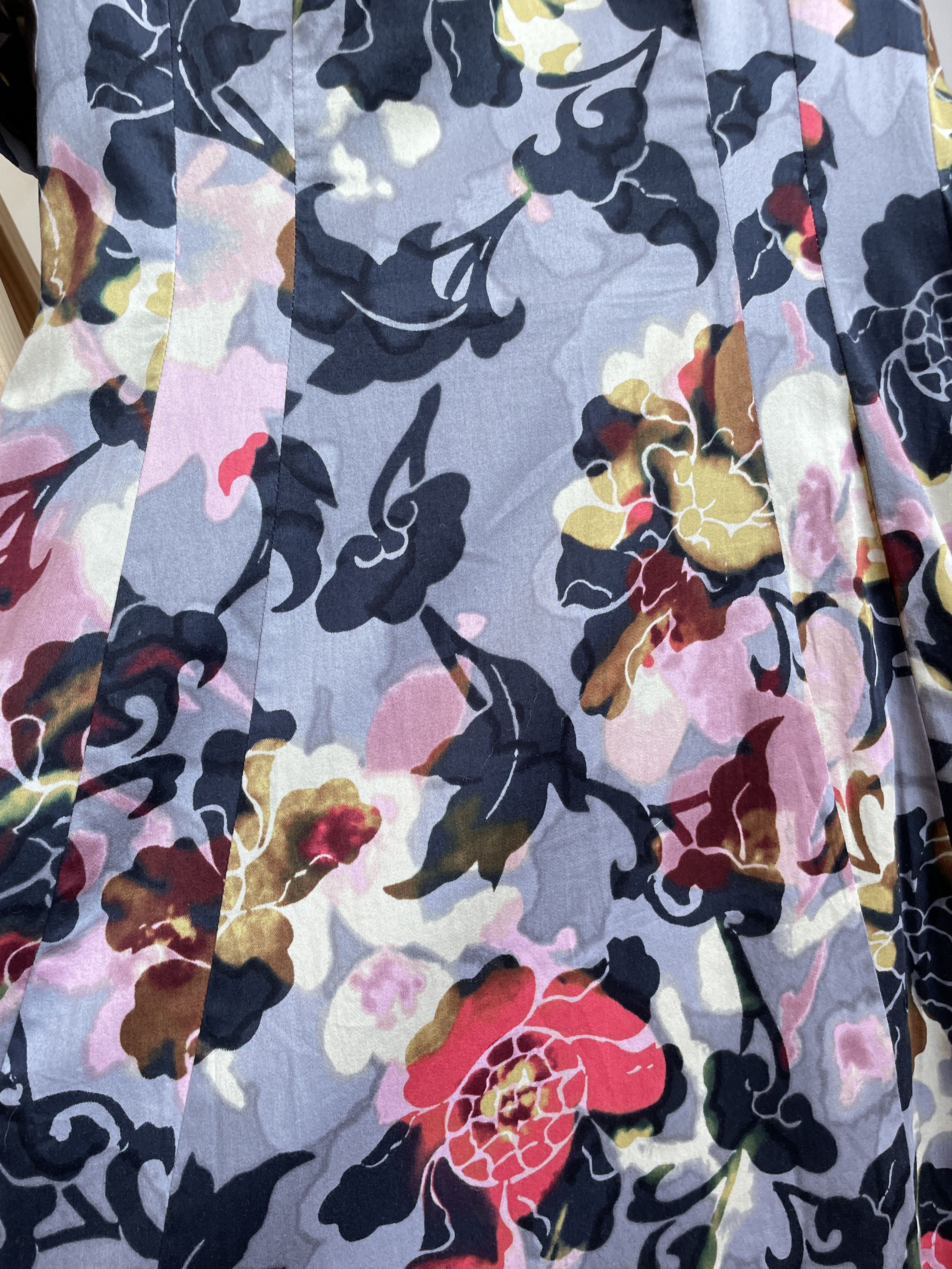 Designer Toast Floral Flare Short Sleeve Midi Dress Size UK 6 Size XS / US 0-2 / IT 36-38 - 6 Thumbnail