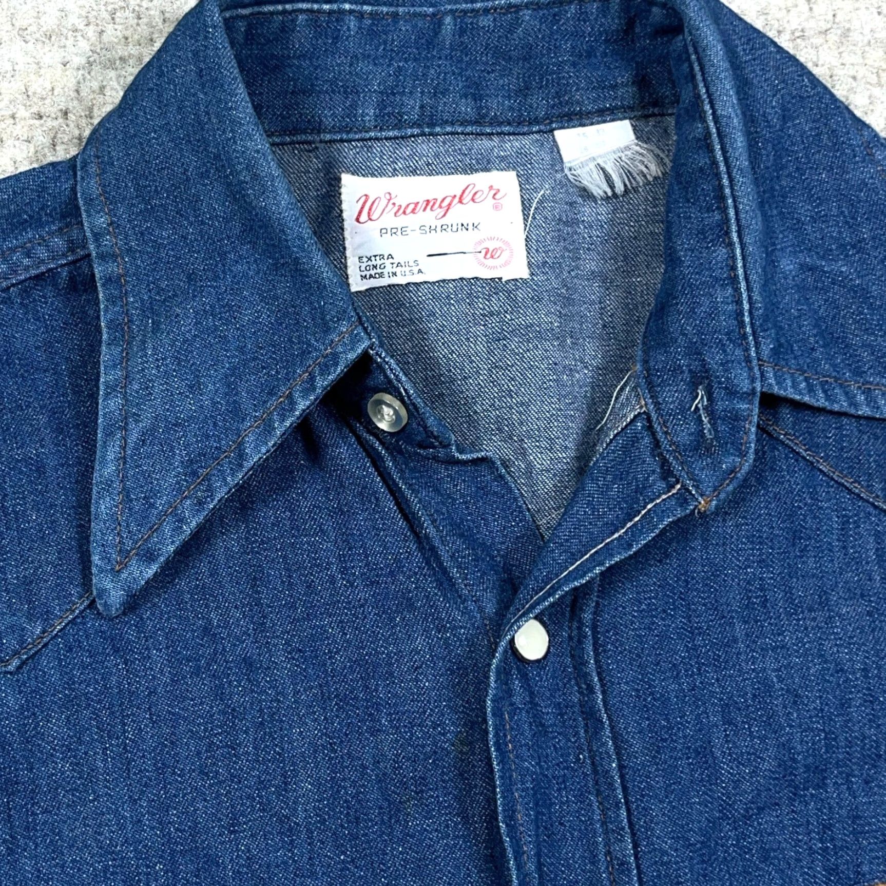 Wrangler VINTAGE Wrangler Shirt Men M Blue Denim Pearl Snap 70s 1970s USA Made Wrangler Shirt Mens Regular Blue Denim Cotton Size US M / EU 48-50 / 2 - 5 Thumbnail