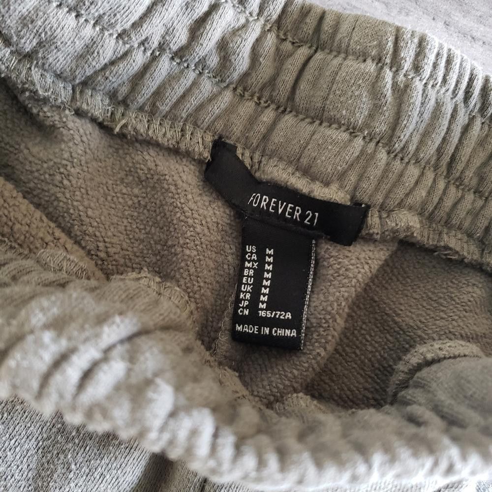 Forever 21 Olive High Waisted F21 Sweat Short Size 32" / US 10 / IT 46 - 3 Thumbnail