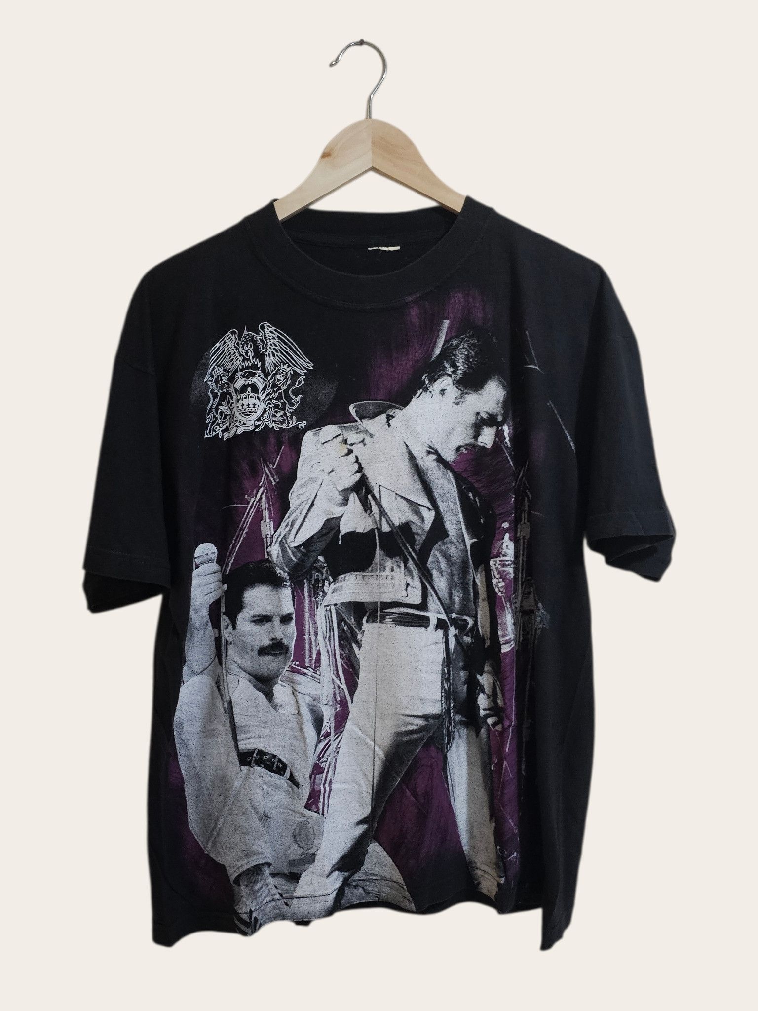 Vintage Queen Freddy Mercury 90's AOP Tee Size US M / EU 48-50 / 2 - 1 Thumbnail