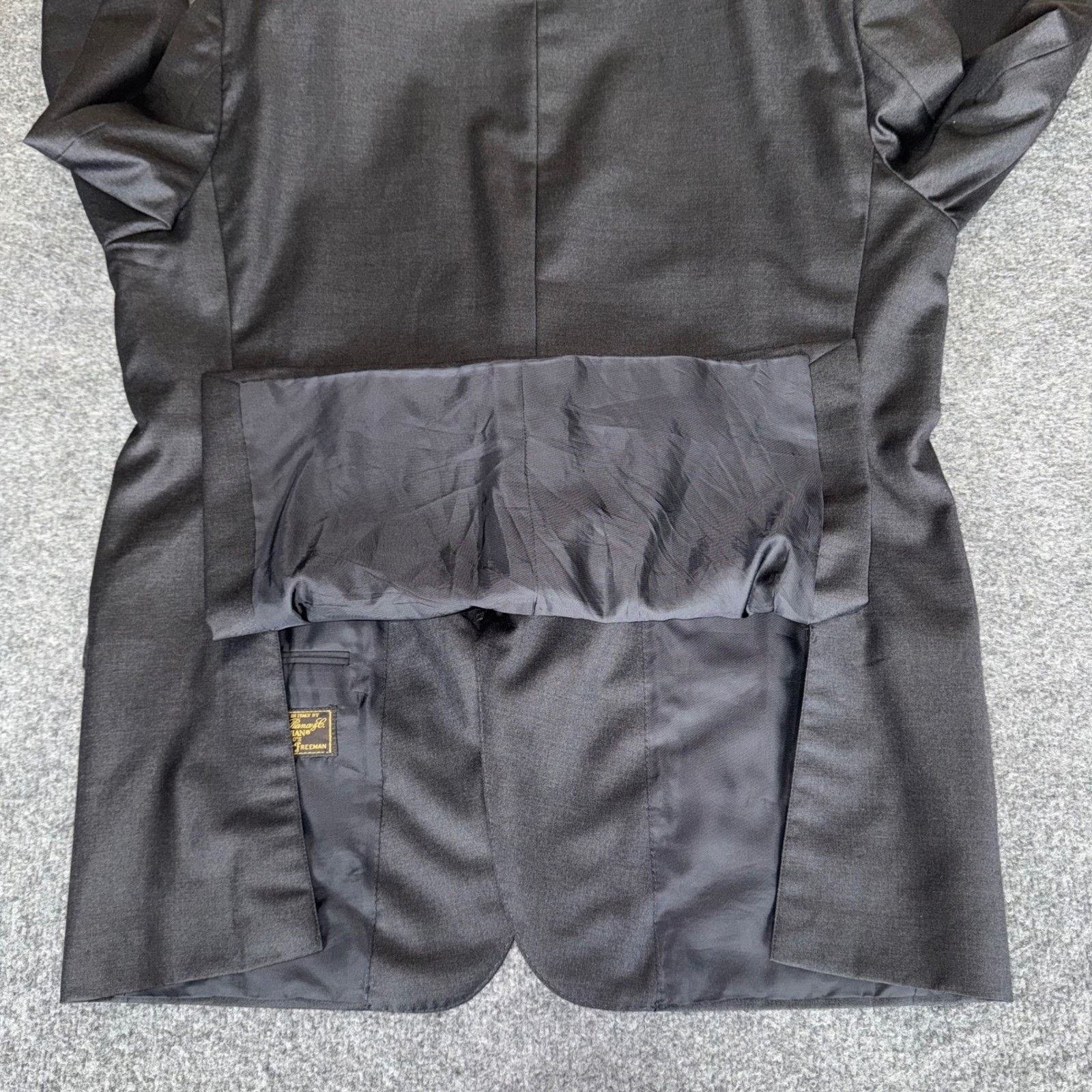 Hickey Freeman Hickey Freeman Loro Piana Tasmanian Super 150s Mens 46R Gray Size 46R - 13 Thumbnail