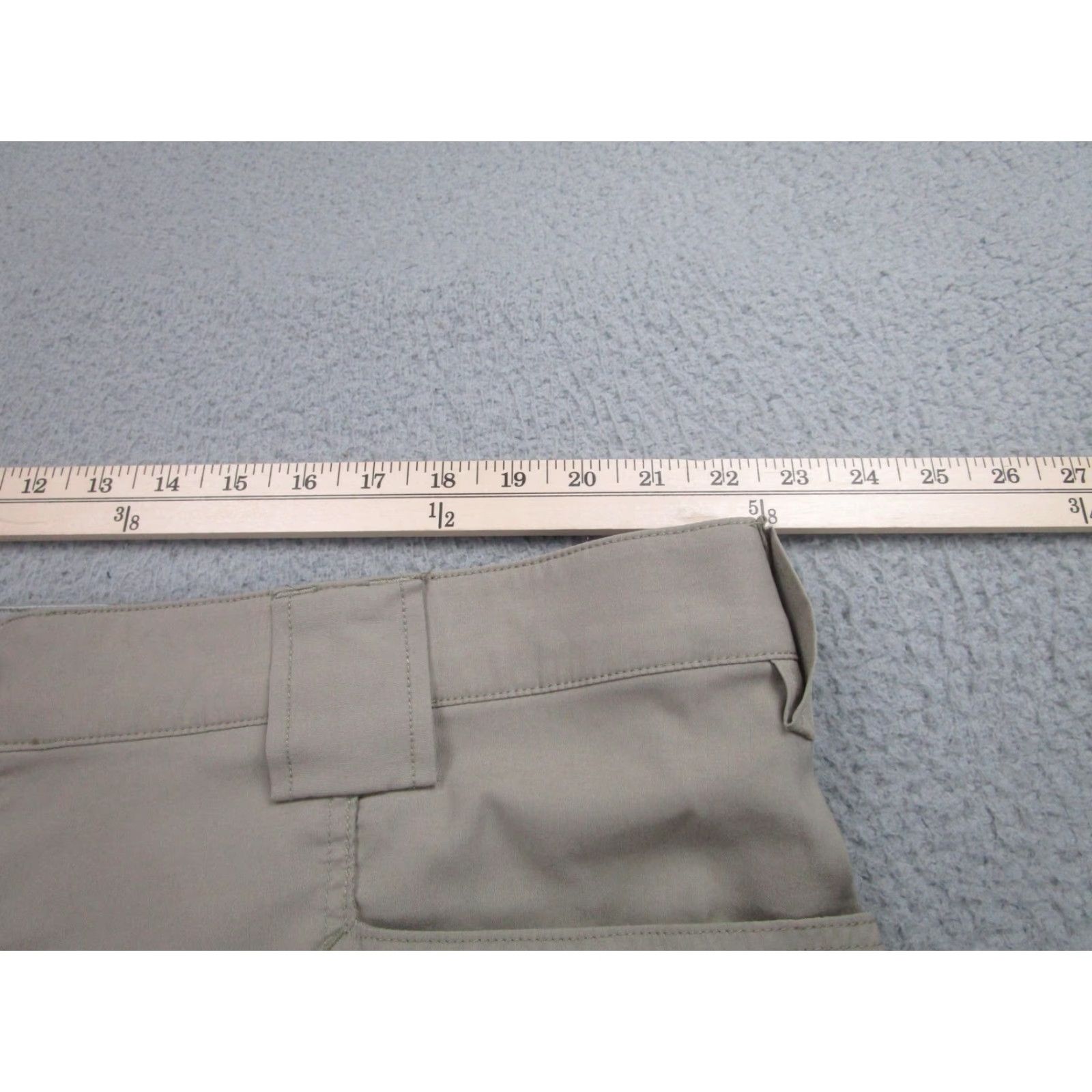 Duluth Trading Company Duluth Trading Shorts Mens 44 Standard Fit Outdoor Hiking Lightweight Pockets Beige Khaki Cargo Regular Inseam 10 in Front Flat Front Pockets Size US 44 / EU 60 - 2 Thumbnail