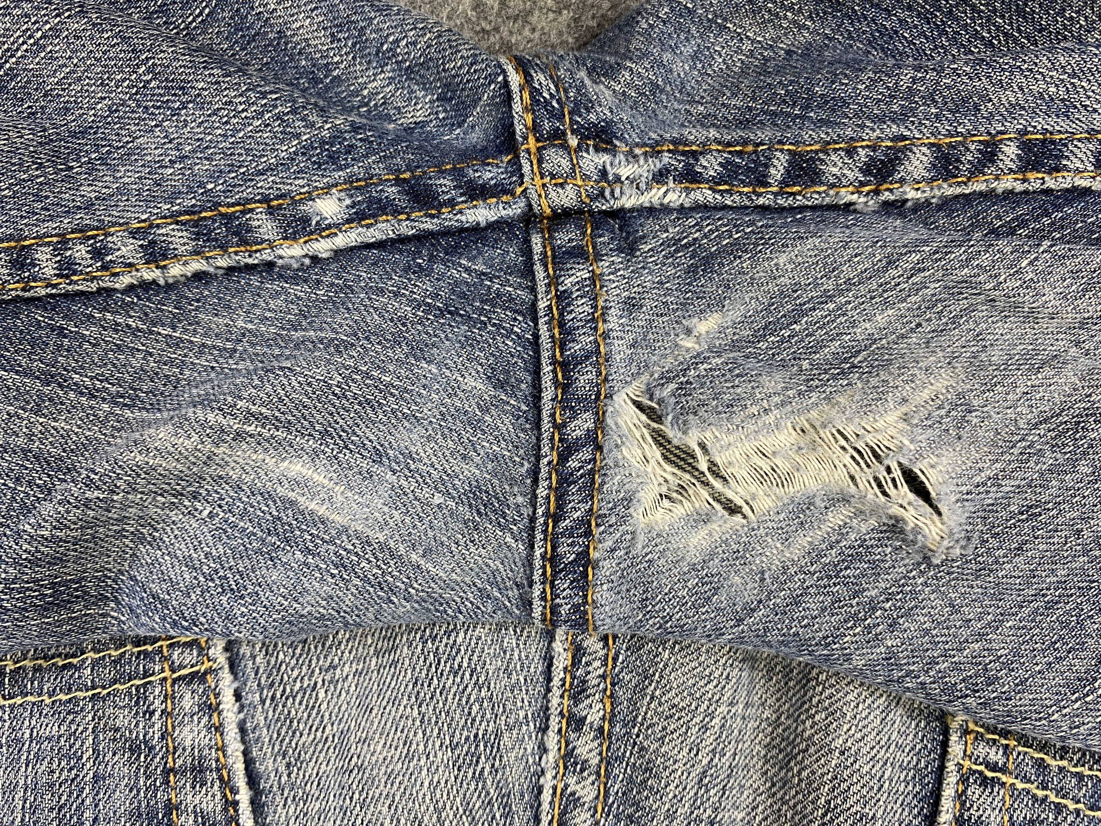 Levi's Distressed Blue Vintage Levi's 559 38x33 Denim -JN2133 Size US 38 / EU 54 - 8 Thumbnail