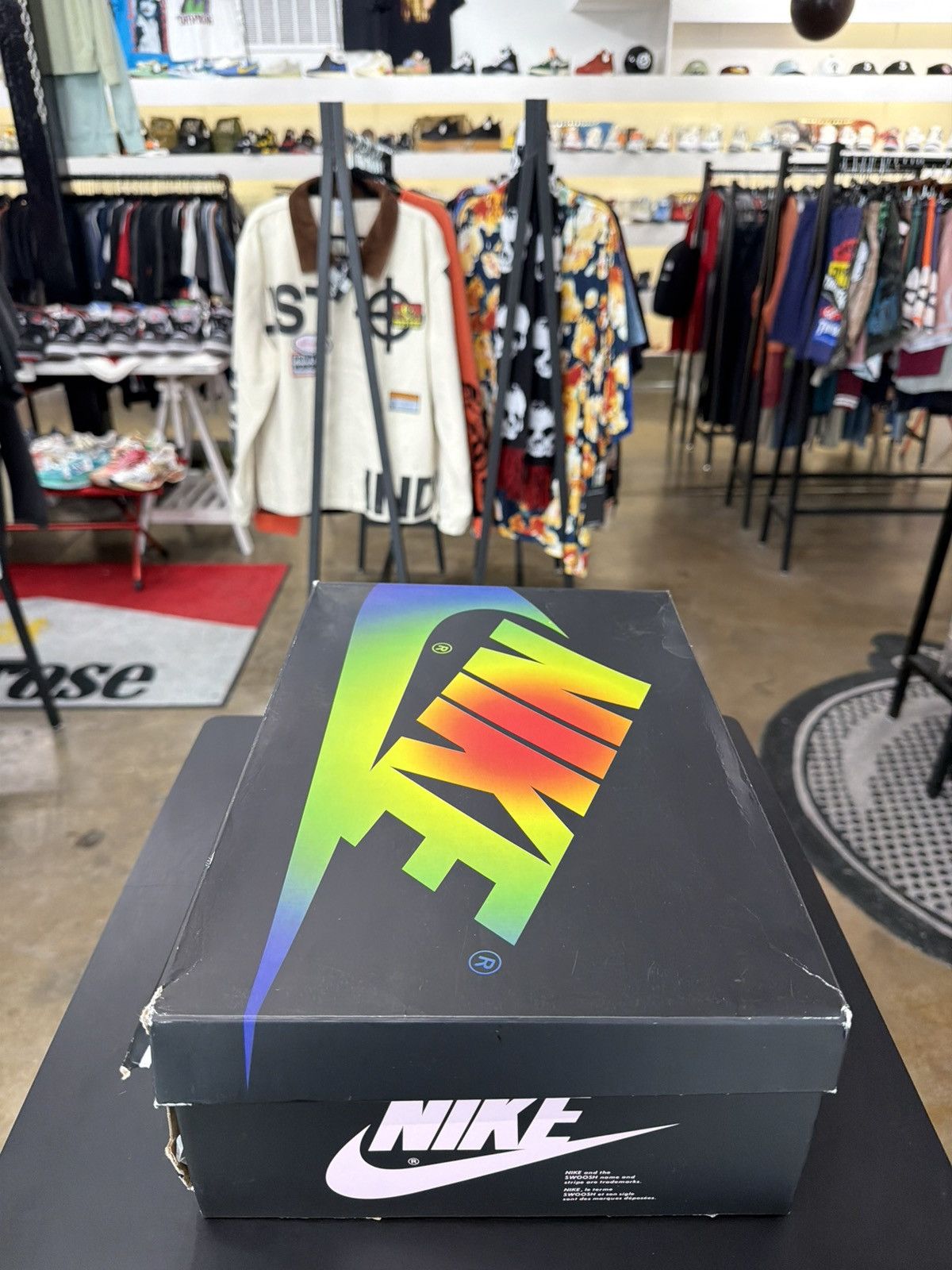 J Balvin × Jordan Brand Jordan 1 J Balvin Size 9 (2020) Size US 9 / EU 42 - 16 Thumbnail