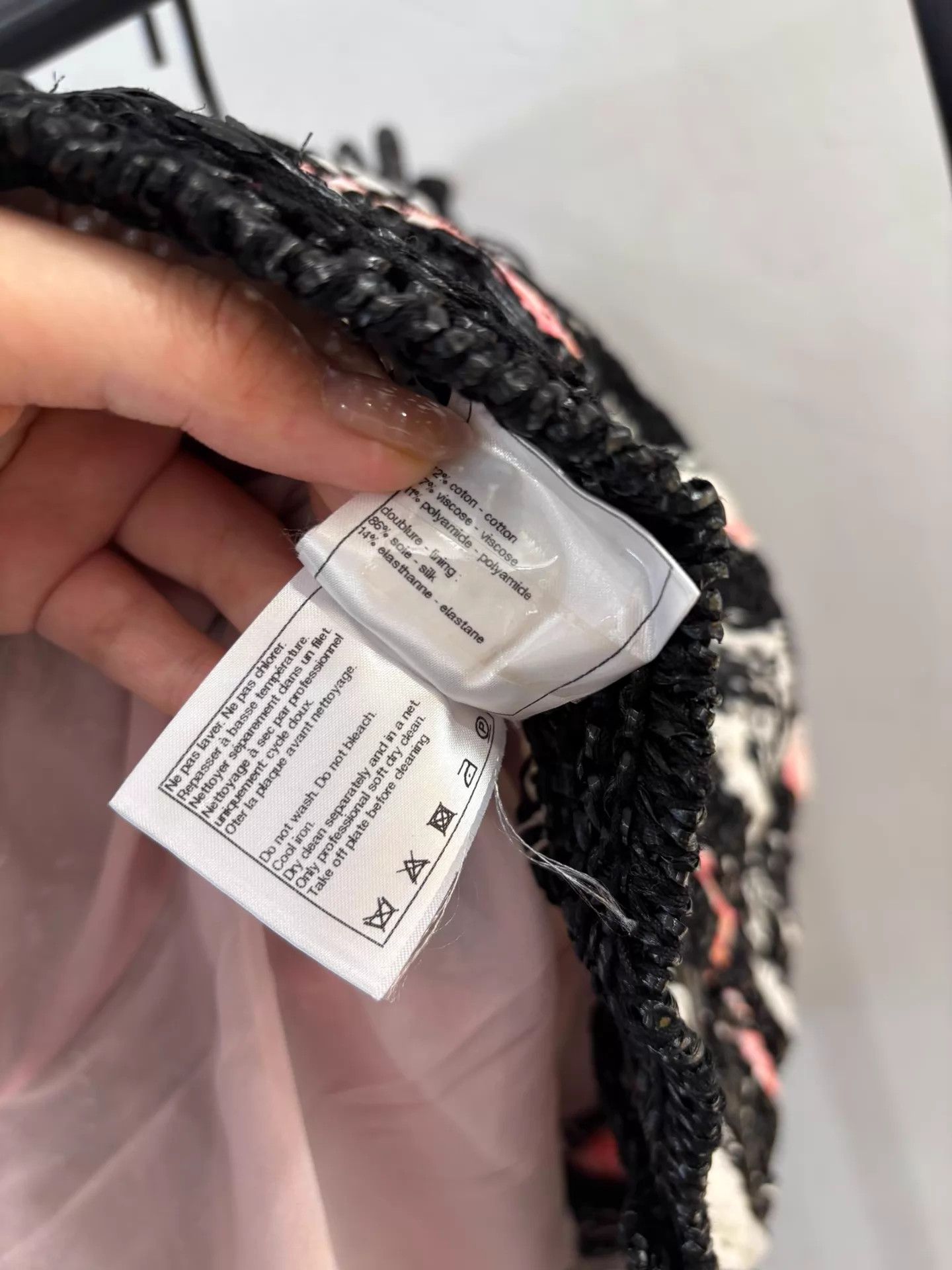 Chanel Chanel 20S Striped Black-Pink Ombre Knit Skirt 34 Unused Size 25" / US 0 / IT 36 - 5 Thumbnail