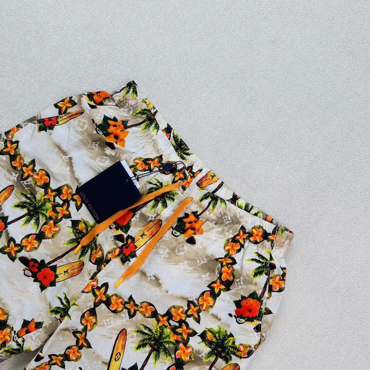 Louis Vuitton Louis Vuitton floral monogram silk short S new Size US 28 / EU 44 - 3 Thumbnail
