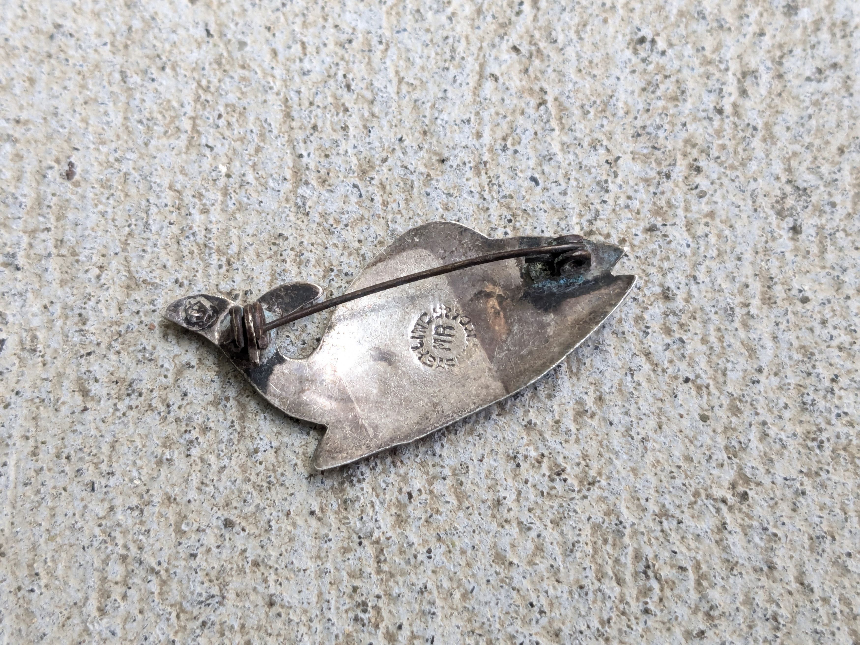 Jewelry × Vintage Vintage Sterling Silver Pin Brooch Fish Modern Abstract Size ONE SIZE - 8 Thumbnail