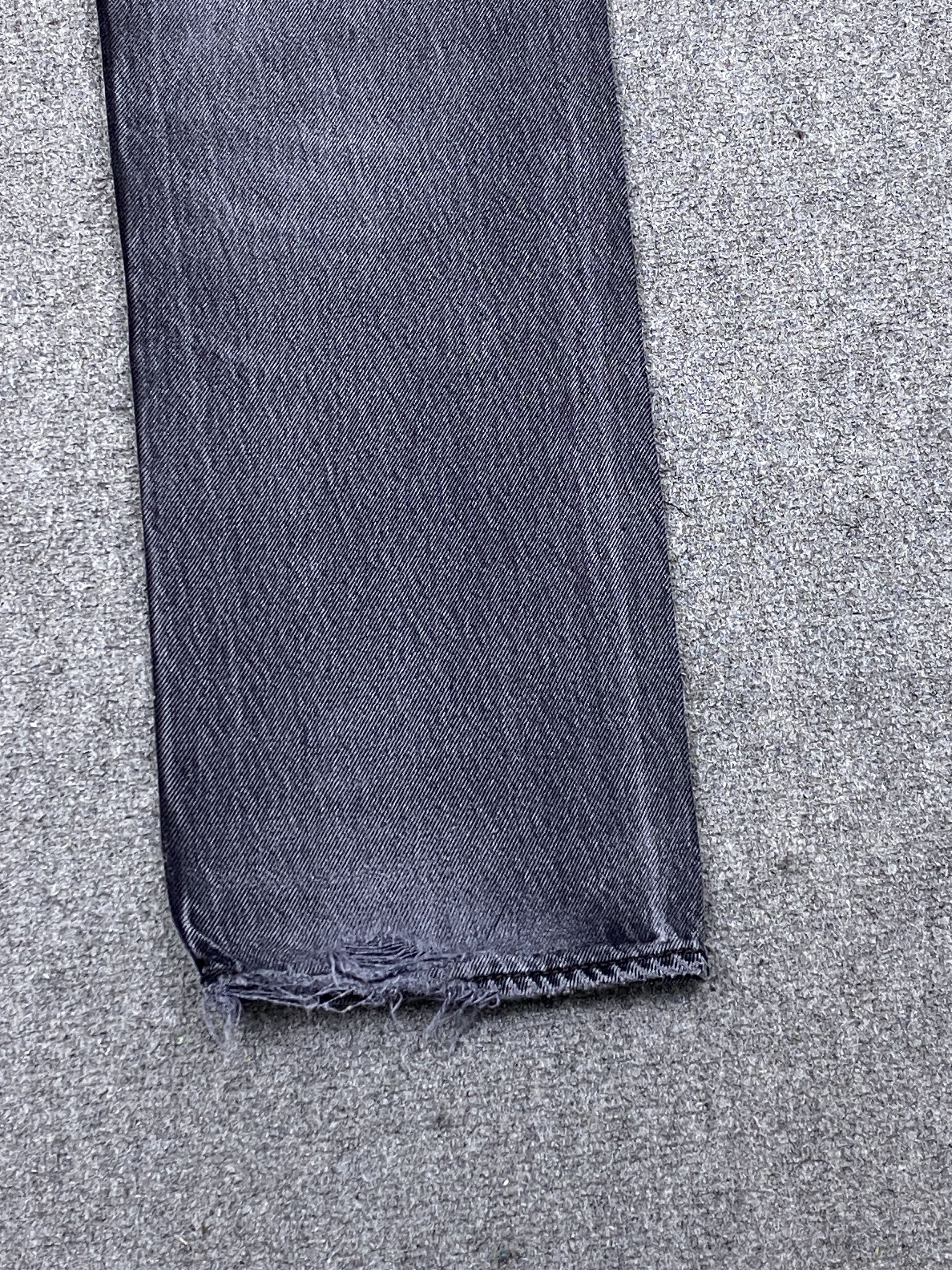 Levi's Vintage Levis 501 Distressed Faded Black Jeans DP2733 Size US 31 - 18 Thumbnail