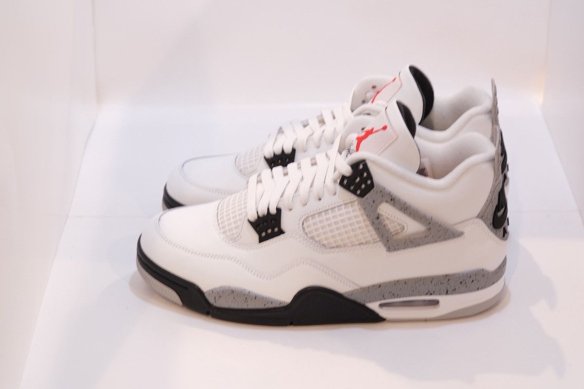 Jordan Brand Air Jordan 4 Retro OG 2025 White Cement BRAND NEW Size 10 Size US 10 / EU 43 - 3 Thumbnail