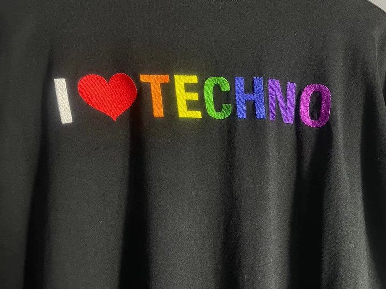 Balenciaga Balenciaga I Love Electronic Music Embroidered Logo Black Size US M / EU 48-50 / 2 - 3 Thumbnail