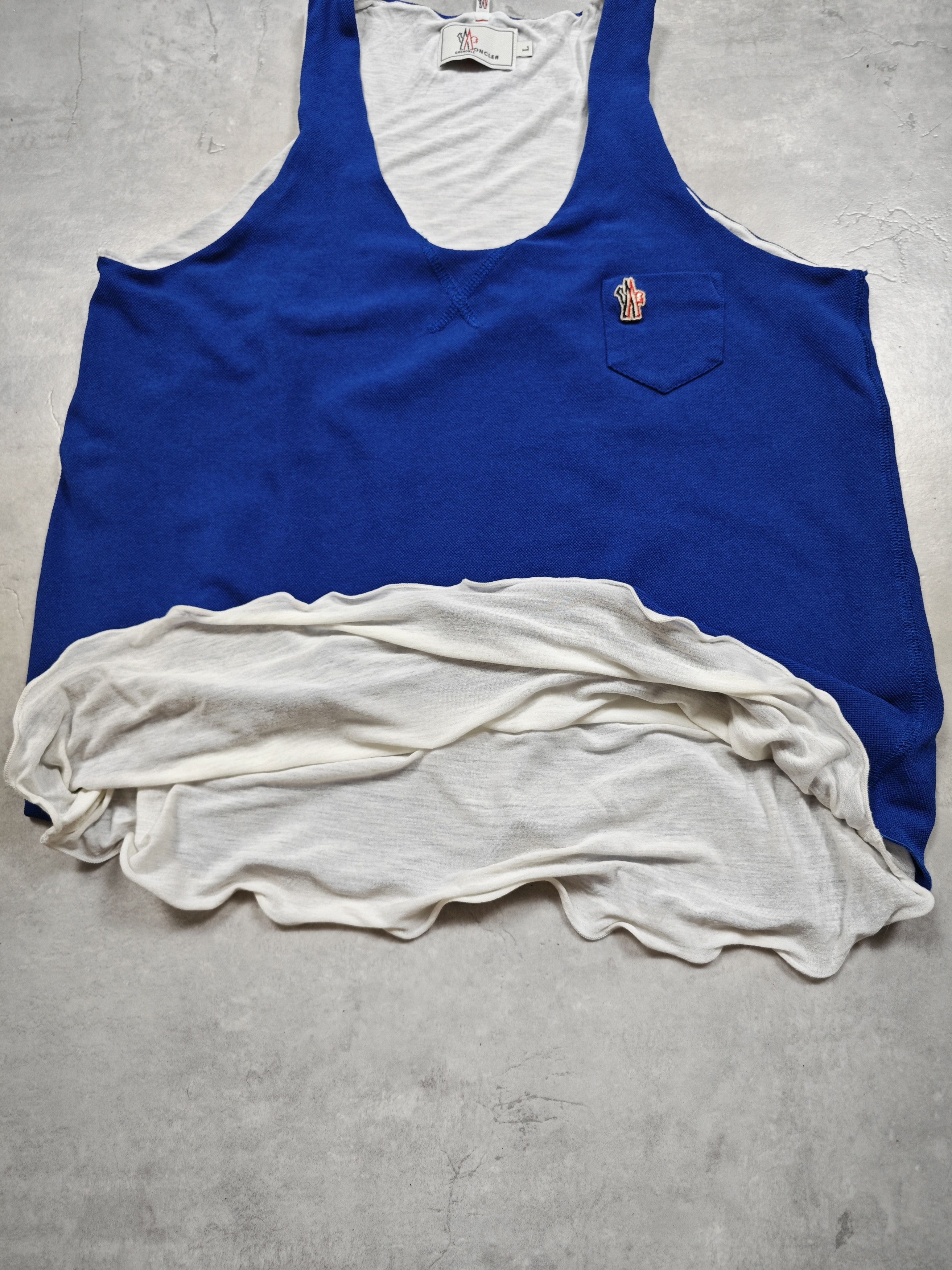 Moncler Moncler T Shirt Size L / US 10 / IT 46 - 3 Thumbnail