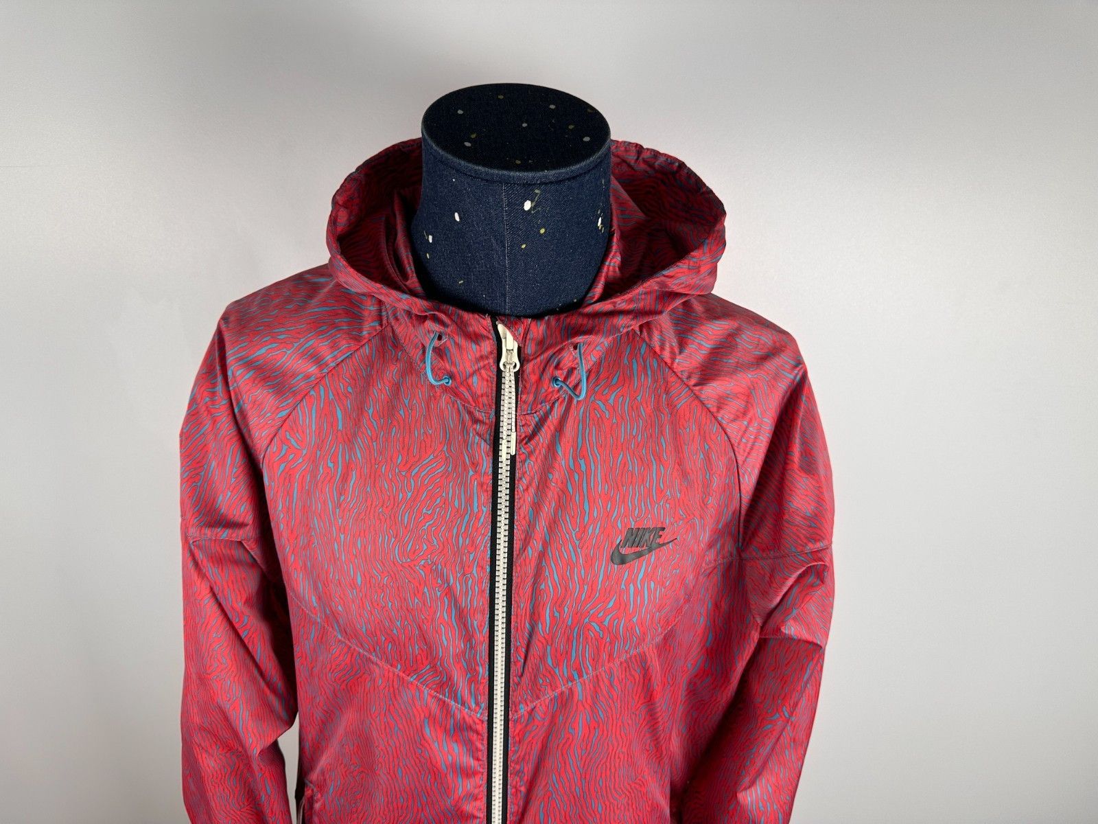 Nike Nike Windbreaker Jacket Full Zip Pockets Hooded Size XL Size US XXL / EU 58 / 5 - 3 Thumbnail