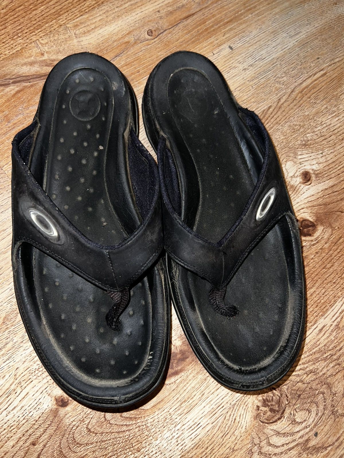 Oakley Vintage 90s Oakley Slides Hardwear Retro Chrome OG Size US 10 / EU 43 - 2 Thumbnail