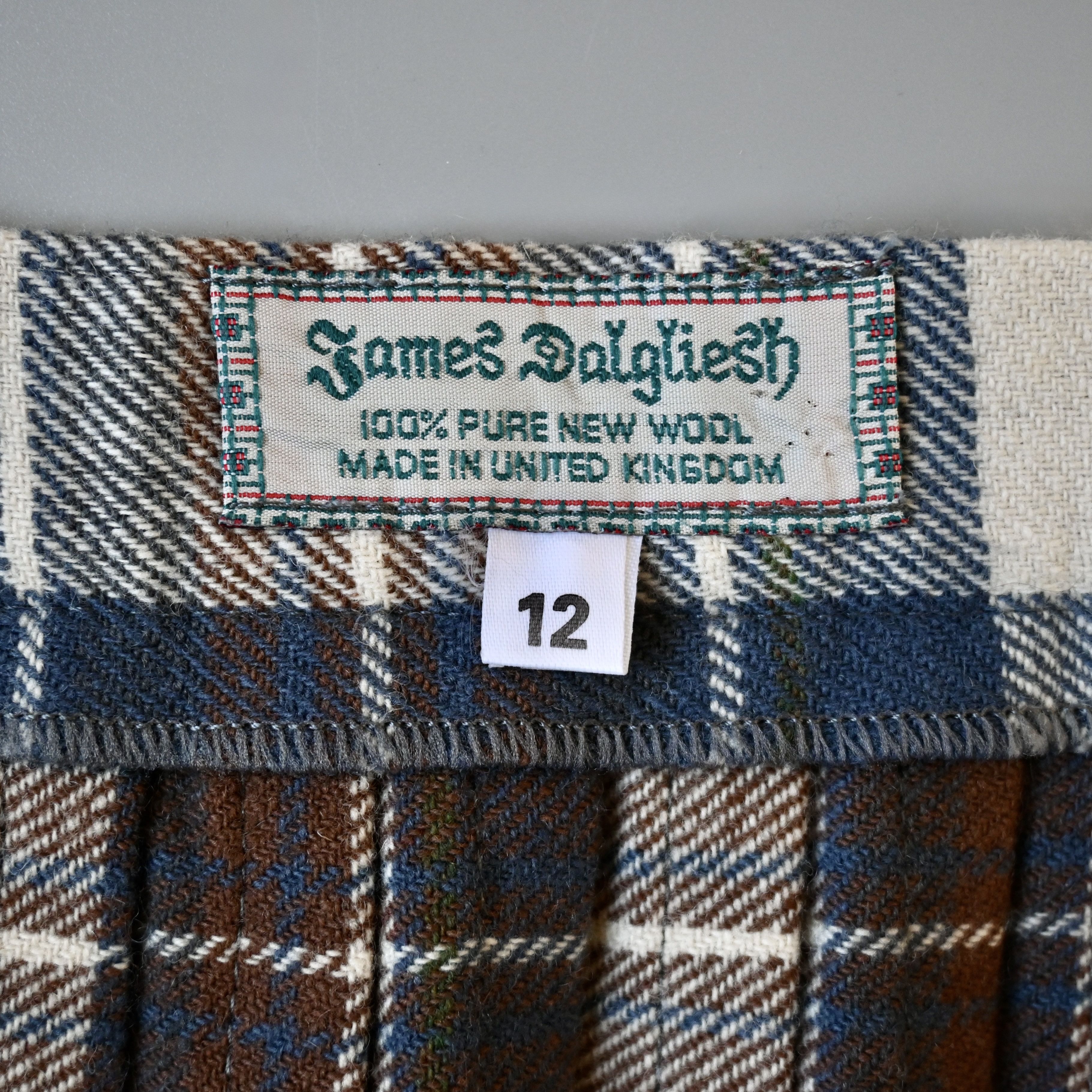 Vintage VTG 1990s James Dalgliesh tartan kilt skirt, made in England Size 30" / US 8 / IT 44 - 9 Thumbnail