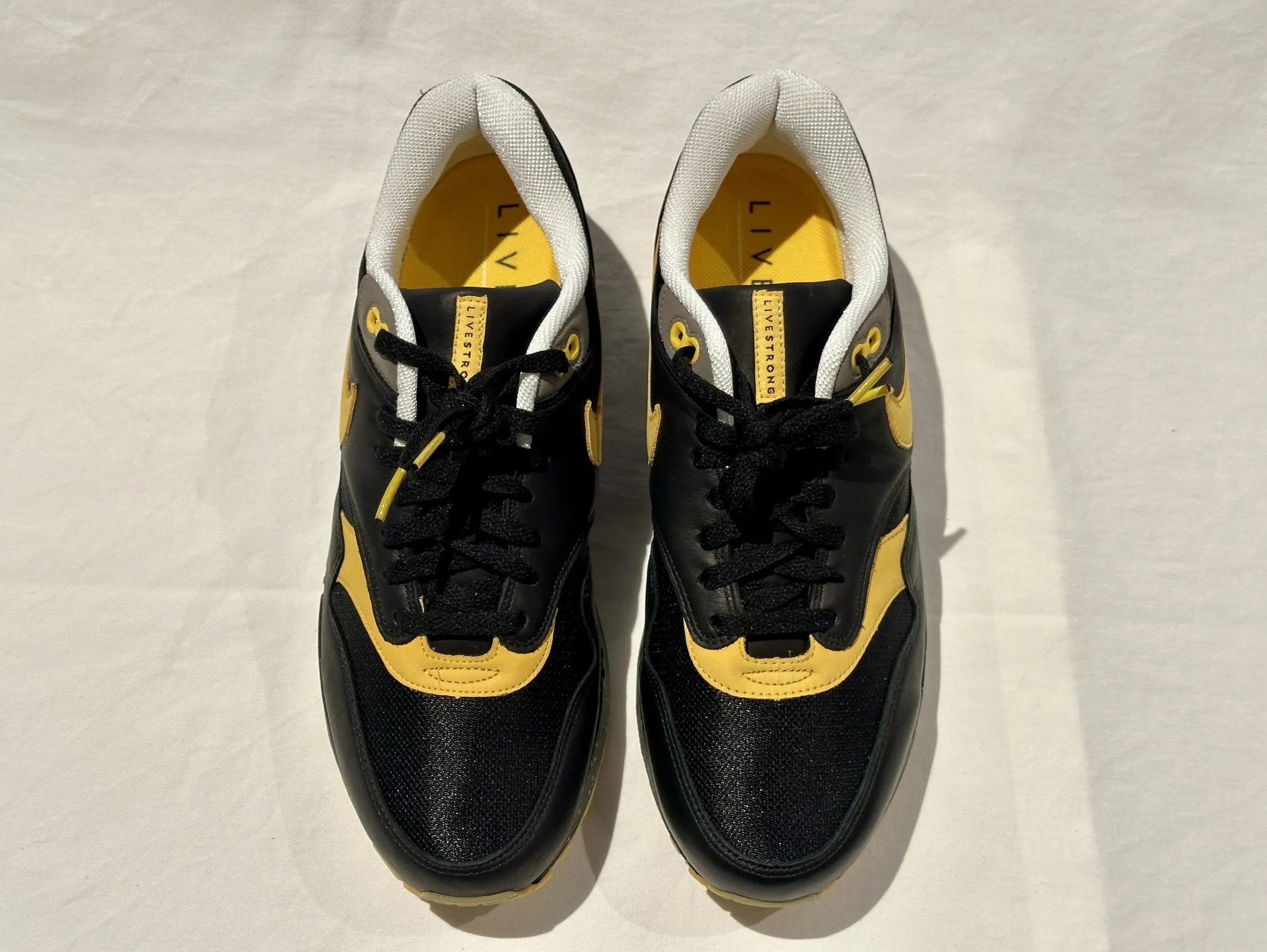 Nike BRAND NEW *RARE* NIKE AIR MAX 1 PREM TZ LAF LIVESTRONG SZ 11 Size US 11 / EU 44 - 2 Thumbnail