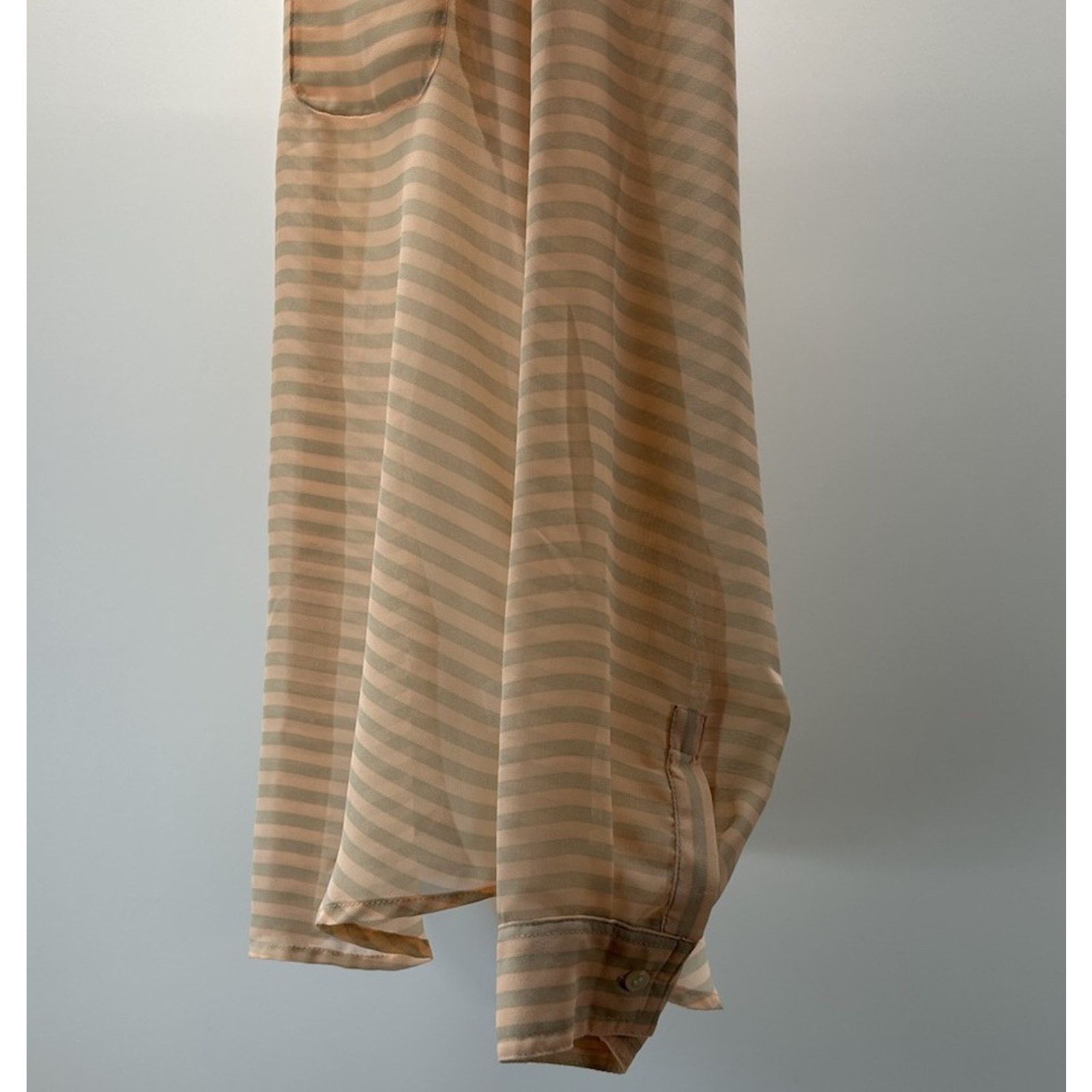 Old Navy WOMEN'S OLD NAVY SHEER PEACH/GRAY SHIRT SIZE L Size L / US 10 / IT 46 - 4 Thumbnail