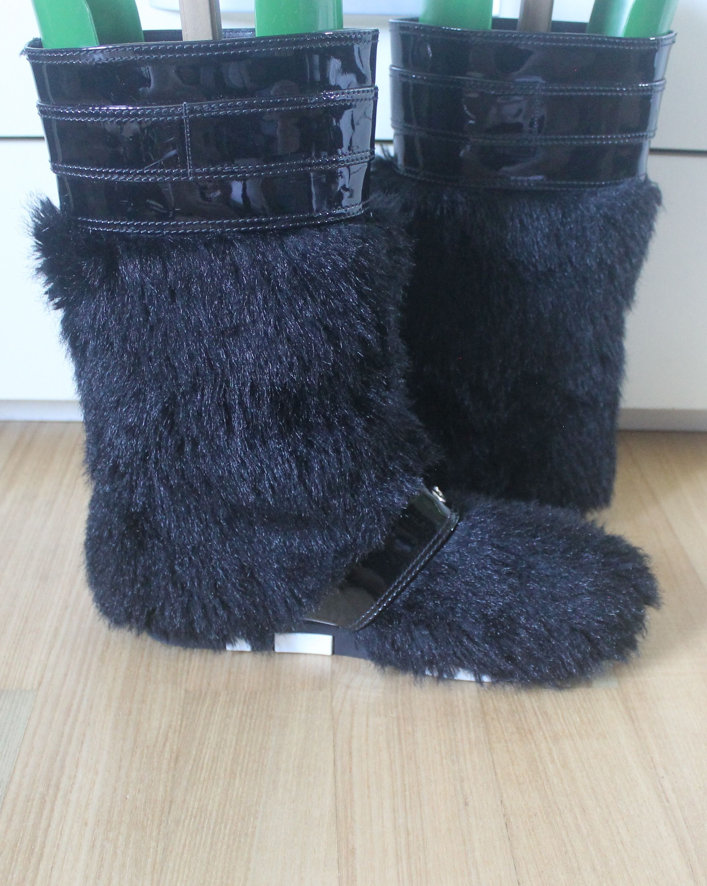 Miu Miu MIU MIU black faux fur boots with patent leather Size US 10.5 / IT 40.5 - 9 Thumbnail