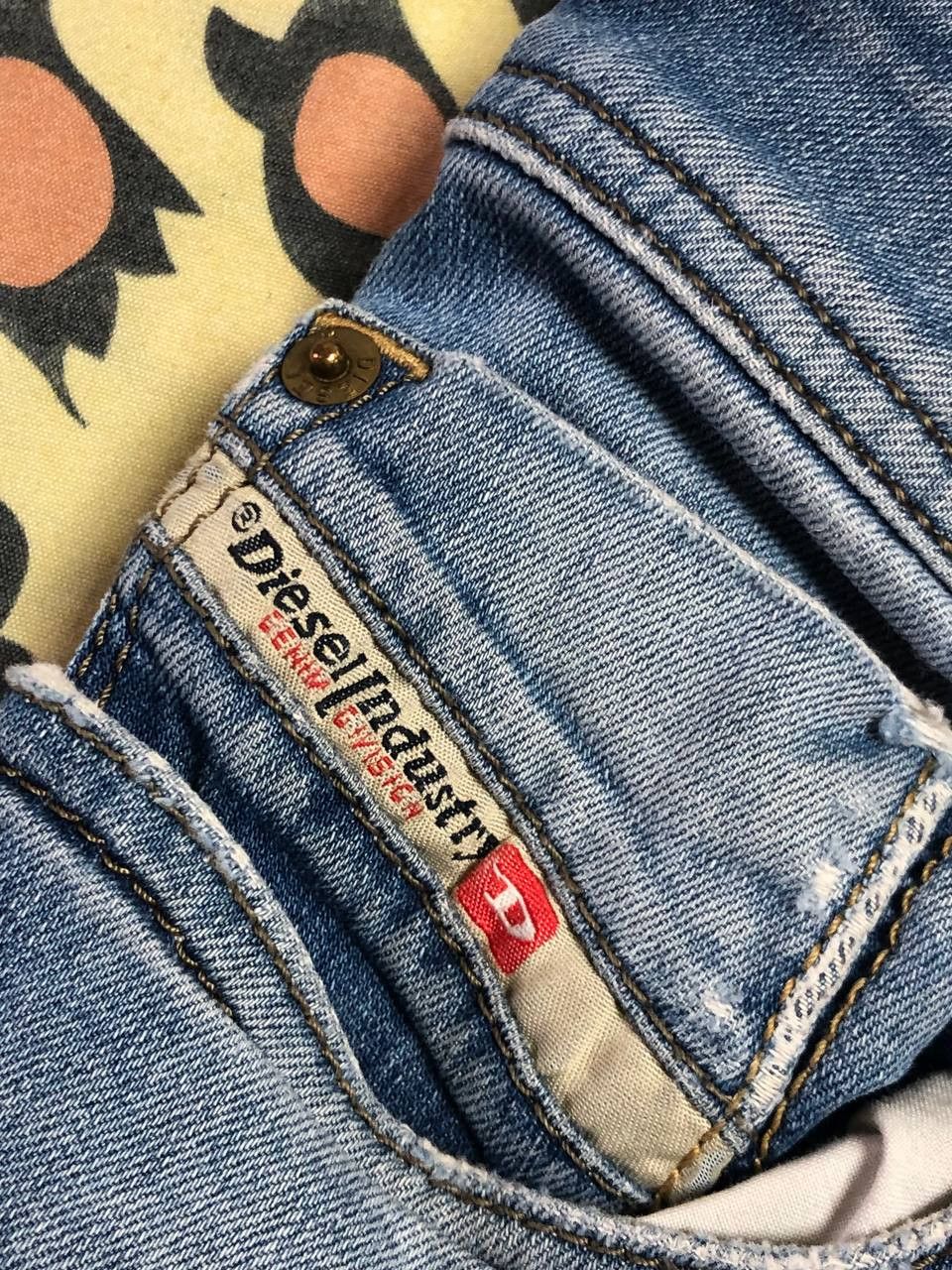 Diesel × Vintage Vintage Diesel 90’s Y2K Style Baggy Wide Denim Jeans Pants Size US 29 - 10 Thumbnail