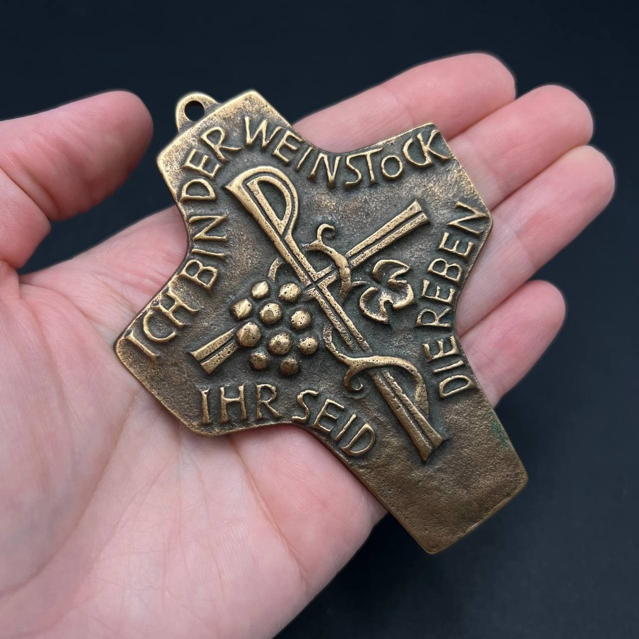 Vintage Vintage Bronze Wall Cross Germany 1970s Ich bin der Weinstoc Size ONE SIZE - 1 Thumbnail