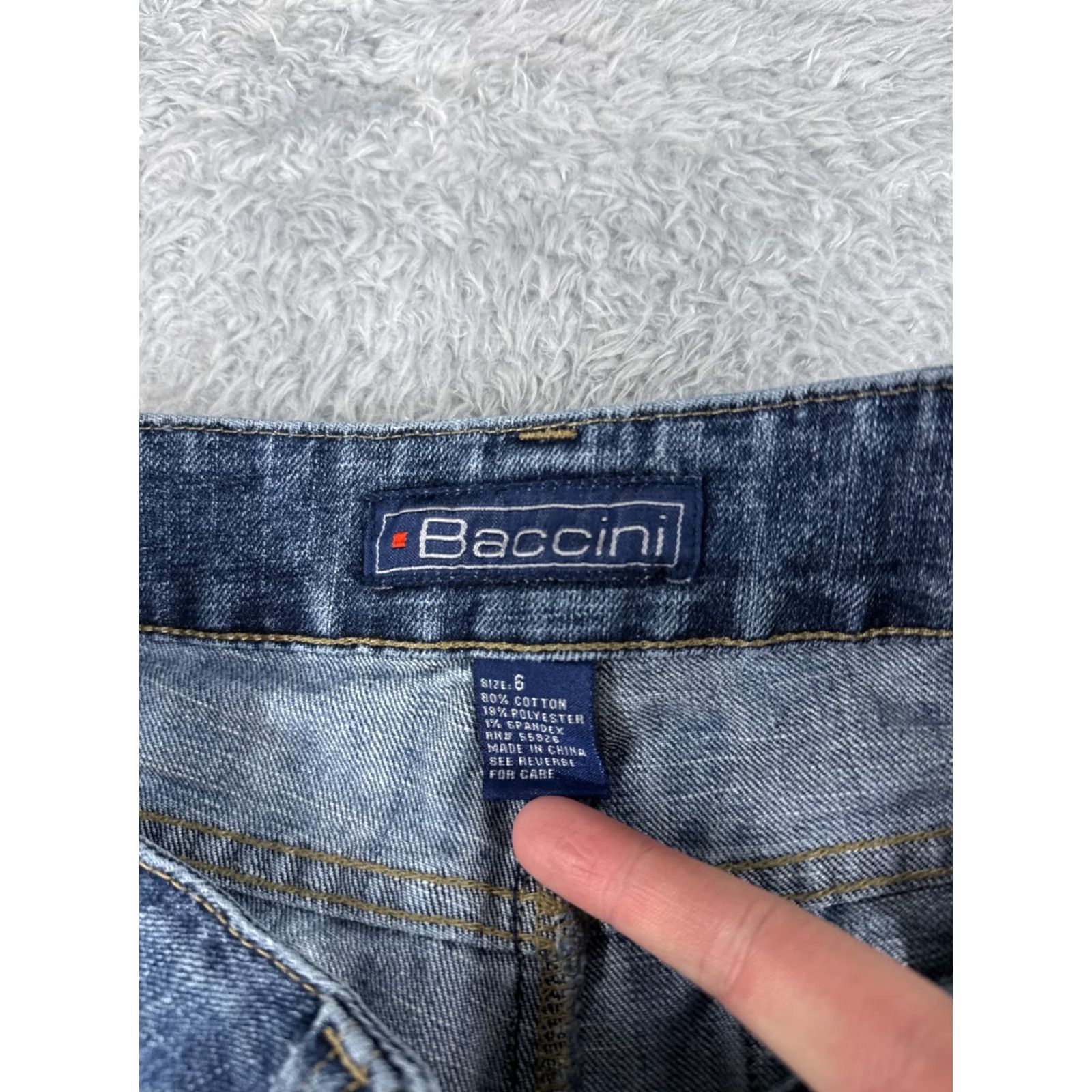 Denime Baccini Jeans Women 6 Blue Denim Bootcut 5-Pocket Embroidered Sequin Floral Cotton 30x31 Regular Capris Jeans Womens Size 28" / US 6 / IT 42 - 6 Thumbnail