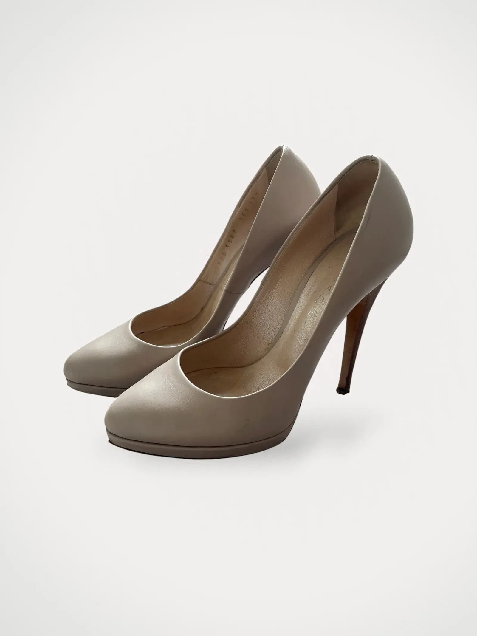 Casadei Casadei Heels Size US 8 / IT 38 - 1 Thumbnail