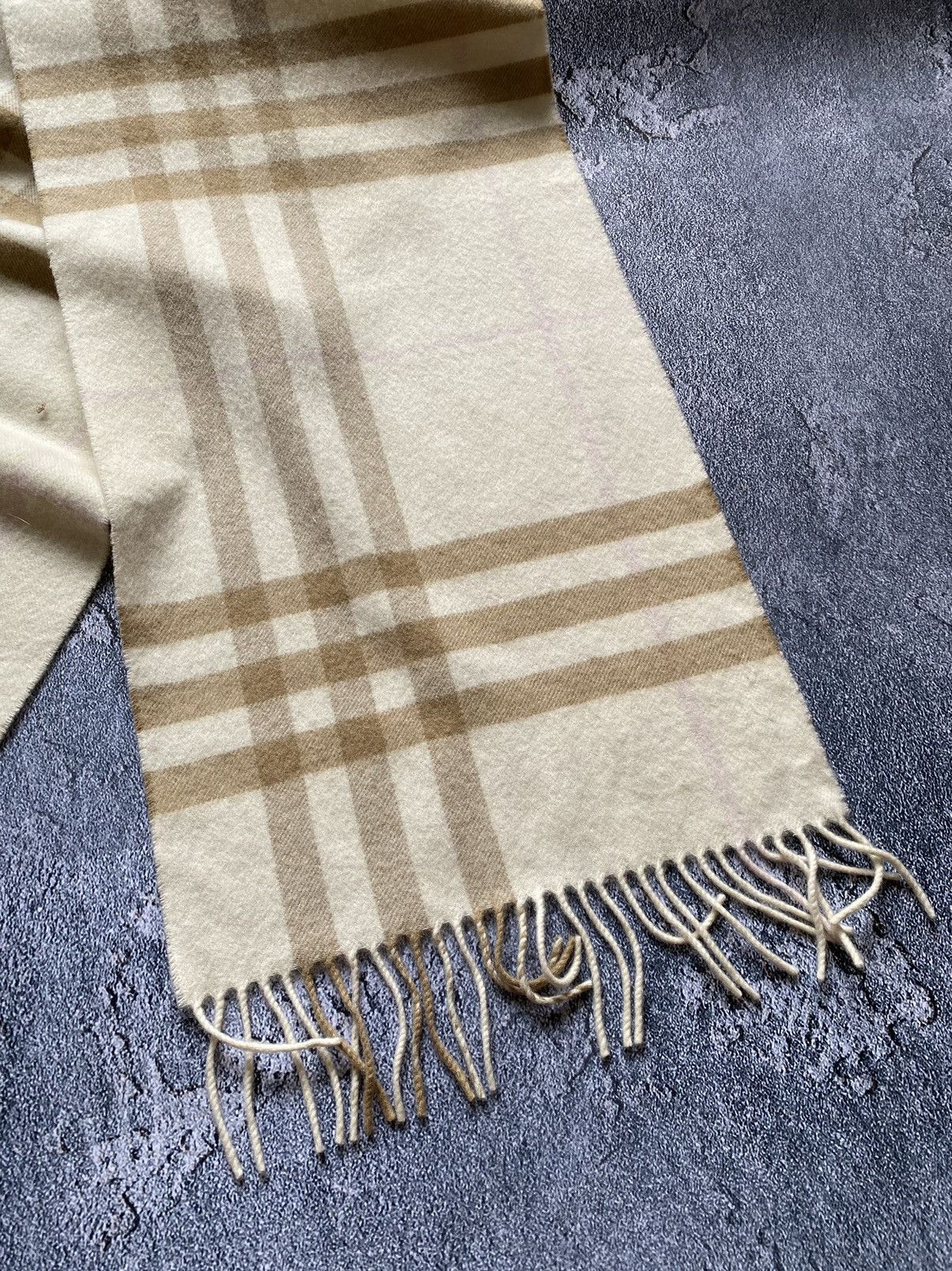 Burberry Burberry London England Wool Novachek Scarf Size ONE SIZE - 3 Thumbnail
