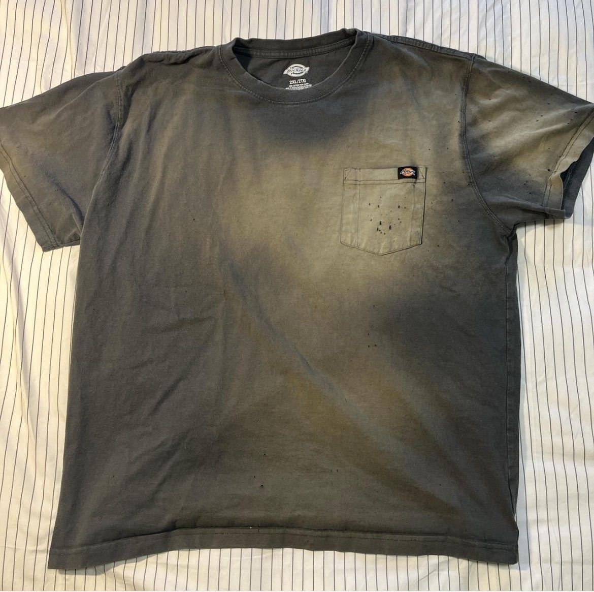Dickies × Vintage XXL Dickies Distressed Grey Faded T Shirt Size US XXL / EU 58 / 5 - 1 Thumbnail