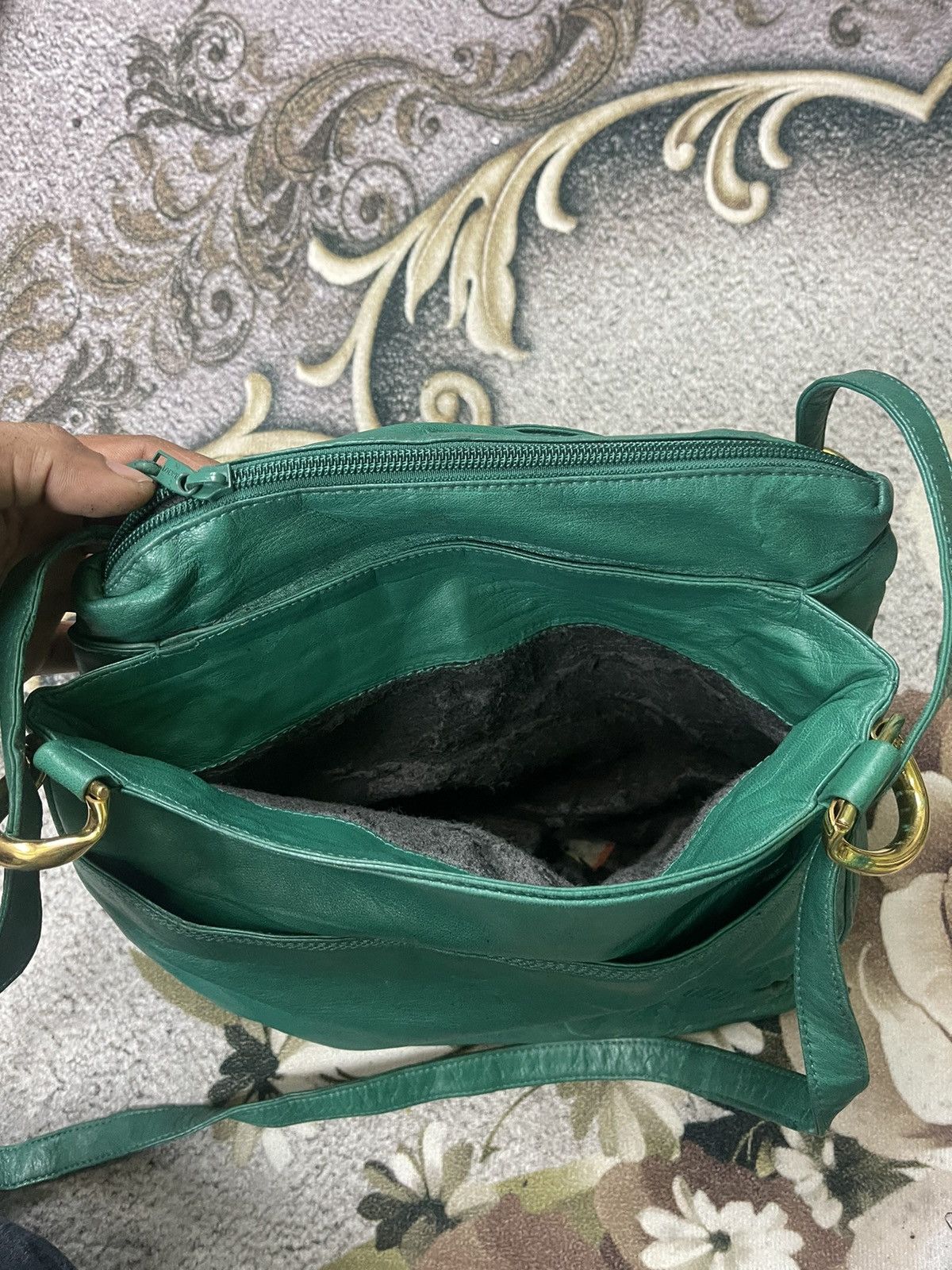 Loewe Vintage Loewe Genuine Leather Sling Bag Size ONE SIZE - 13 Thumbnail