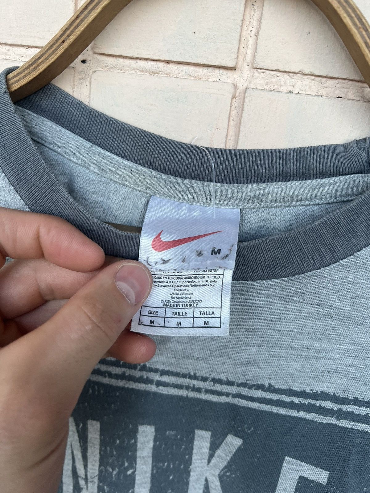 Nike Vintage Nike T Shirt Big Logo Swoosh Y2K Size US M / EU 48-50 / 2 - 5 Thumbnail