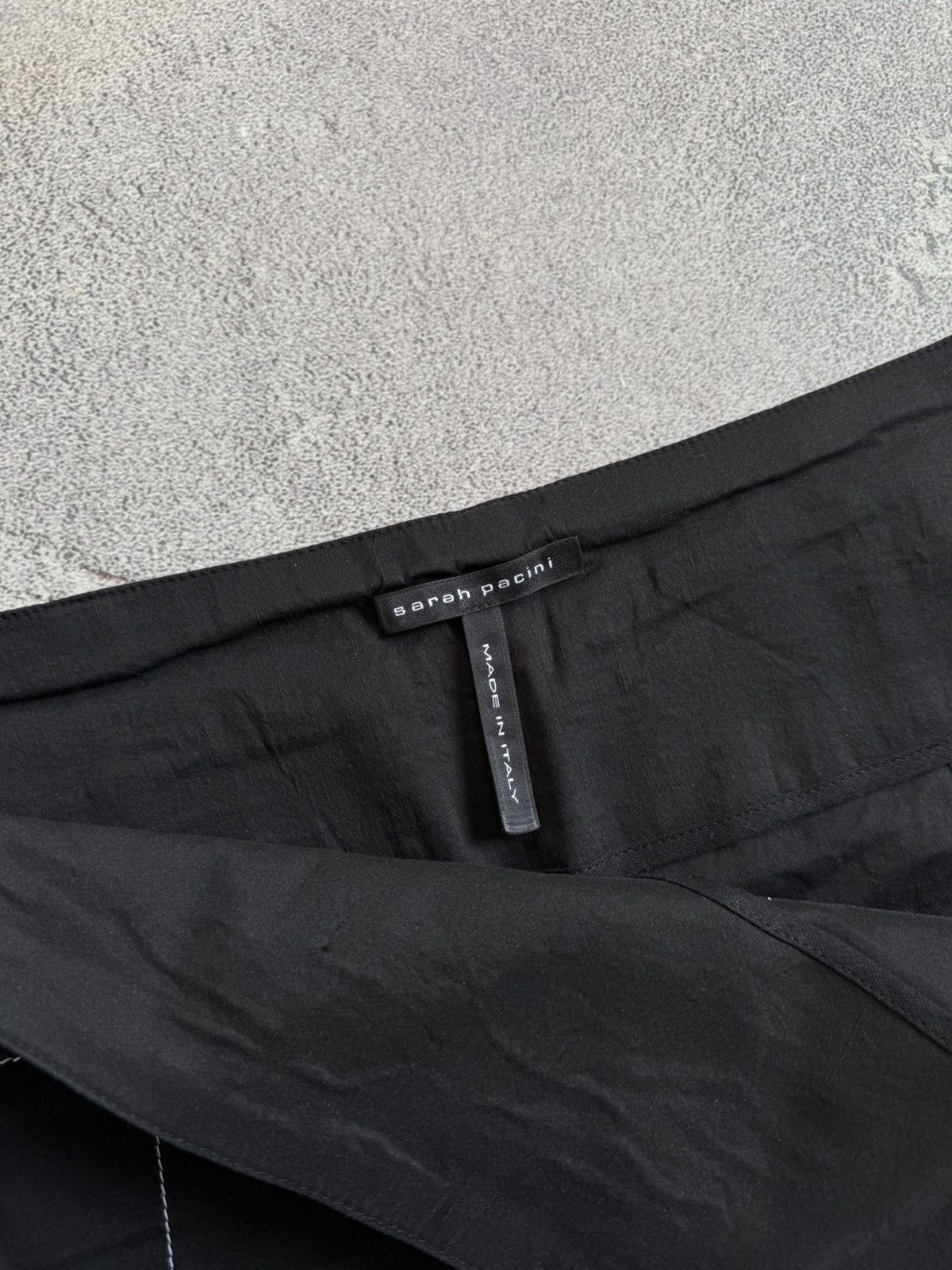 Sarah Pacini Sarah Pacini Black Skirt Italy Asymmetrical Stitch Zip Sz 1 Size 25" / US 0 / IT 36 - 7 Thumbnail